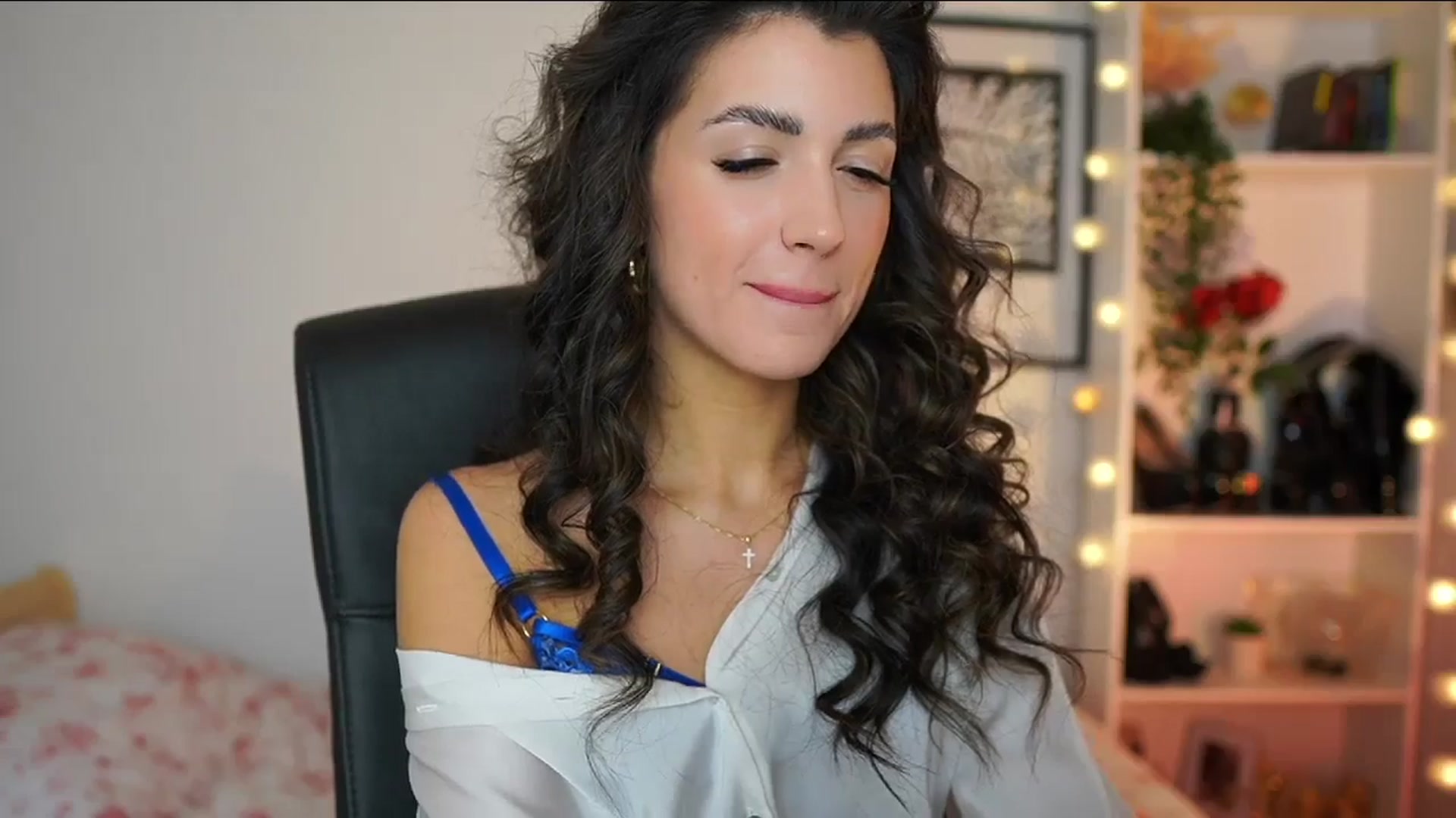 Gallery image thumbnail from Julia_Roca's myfreecams stream on, 02/18/2025, 21:00 image 14 of 20