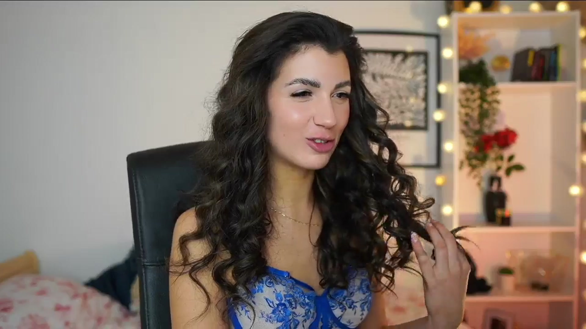 Gallery image thumbnail from Julia_Roca's myfreecams stream on, 02/18/2025, 23:50 image 19 of 20