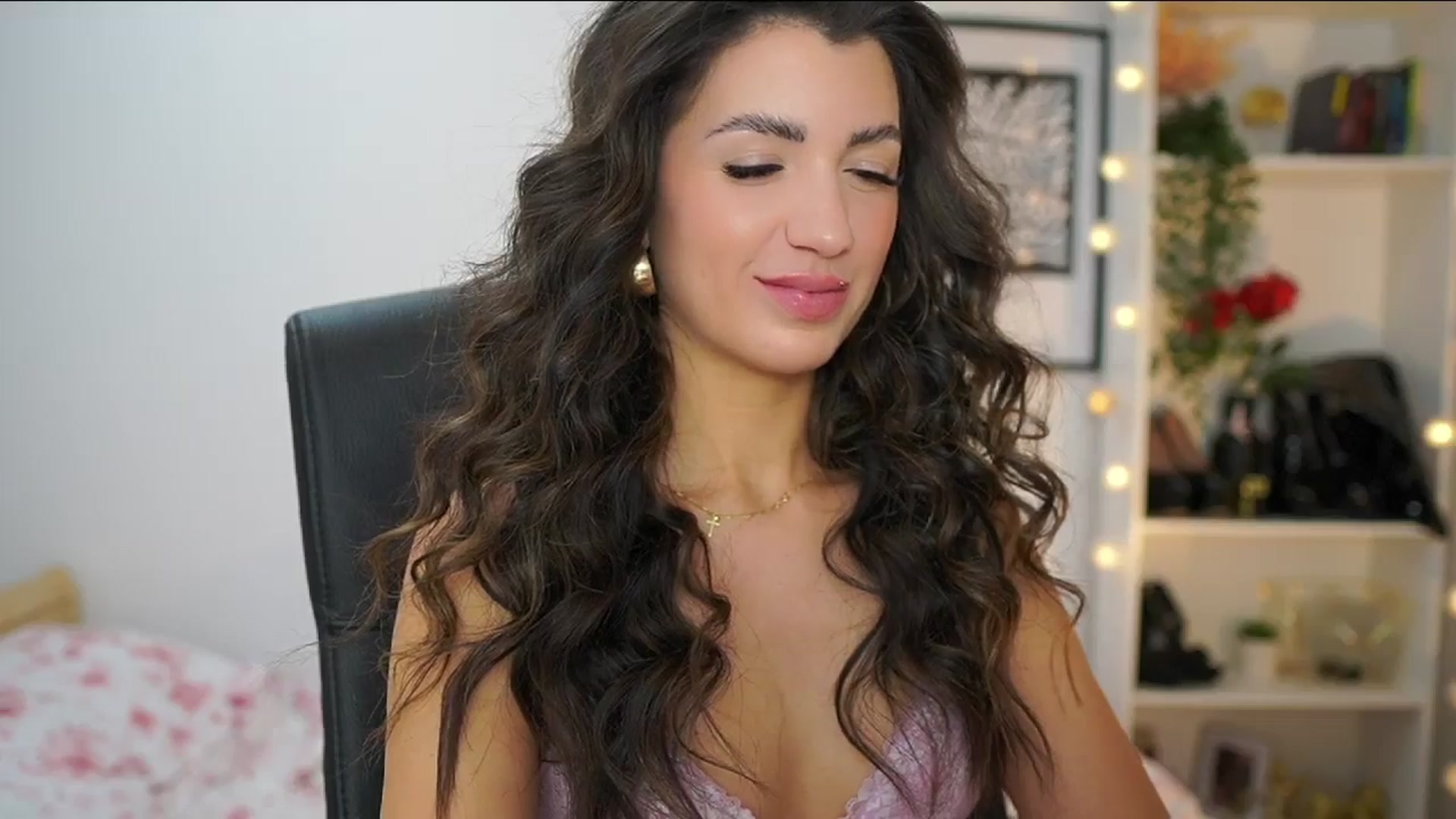 Gallery image thumbnail from Julia_Roca's myfreecams stream on, 02/19/2025, 19:50 image 11 of 20