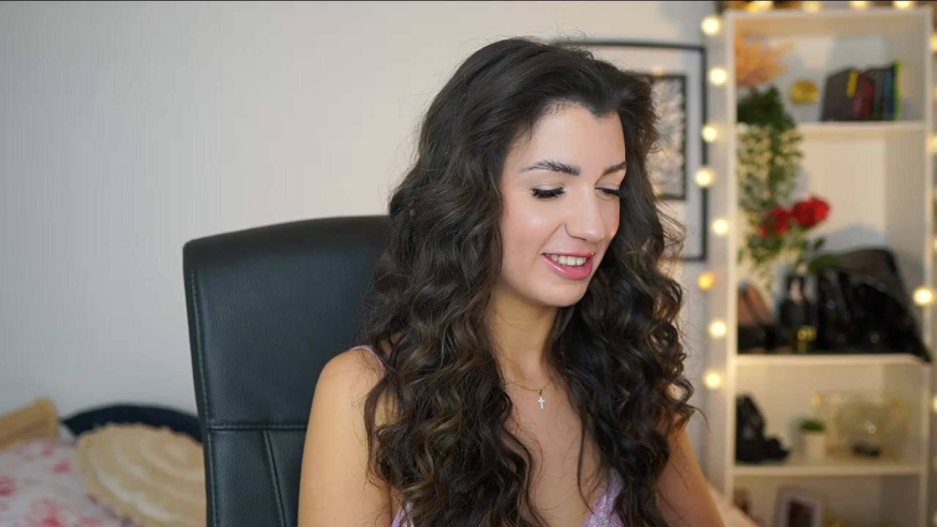Gallery image thumbnail from Julia_Roca's myfreecams stream on, 02/19/2025, 23:03 image 5 of 20