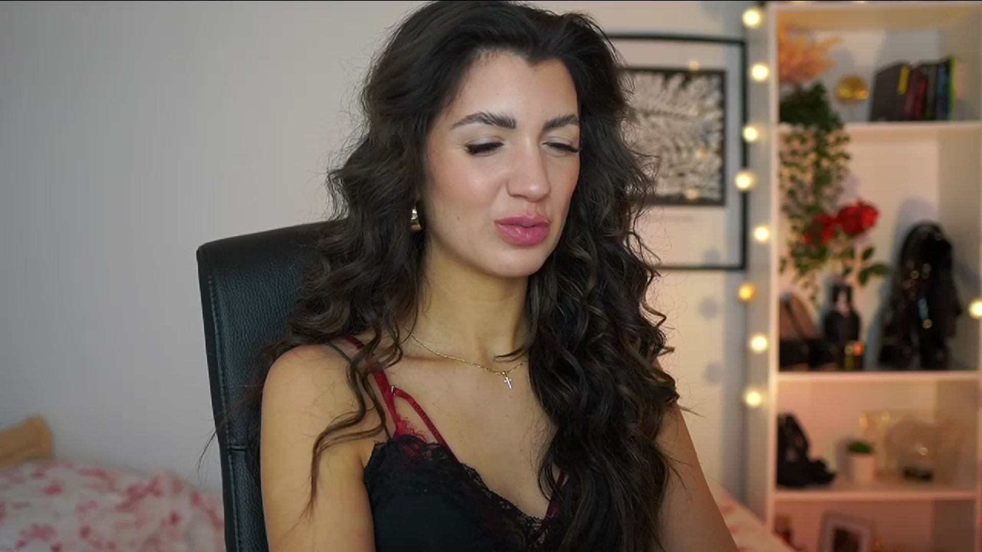 Gallery image thumbnail from Julia_Roca's myfreecams stream on, 02/20/2025, 15:14 image 12 of 20