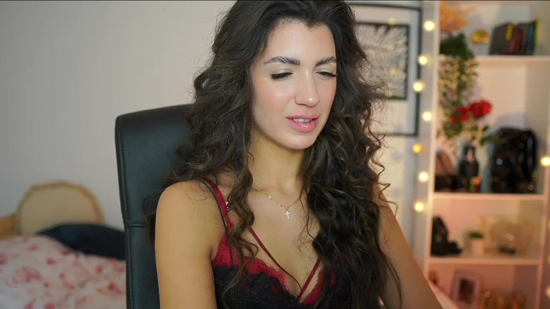 Gallery image thumbnail from Julia_Roca's myfreecams stream on, 02/20/2025, 16:45 image 12 of 20