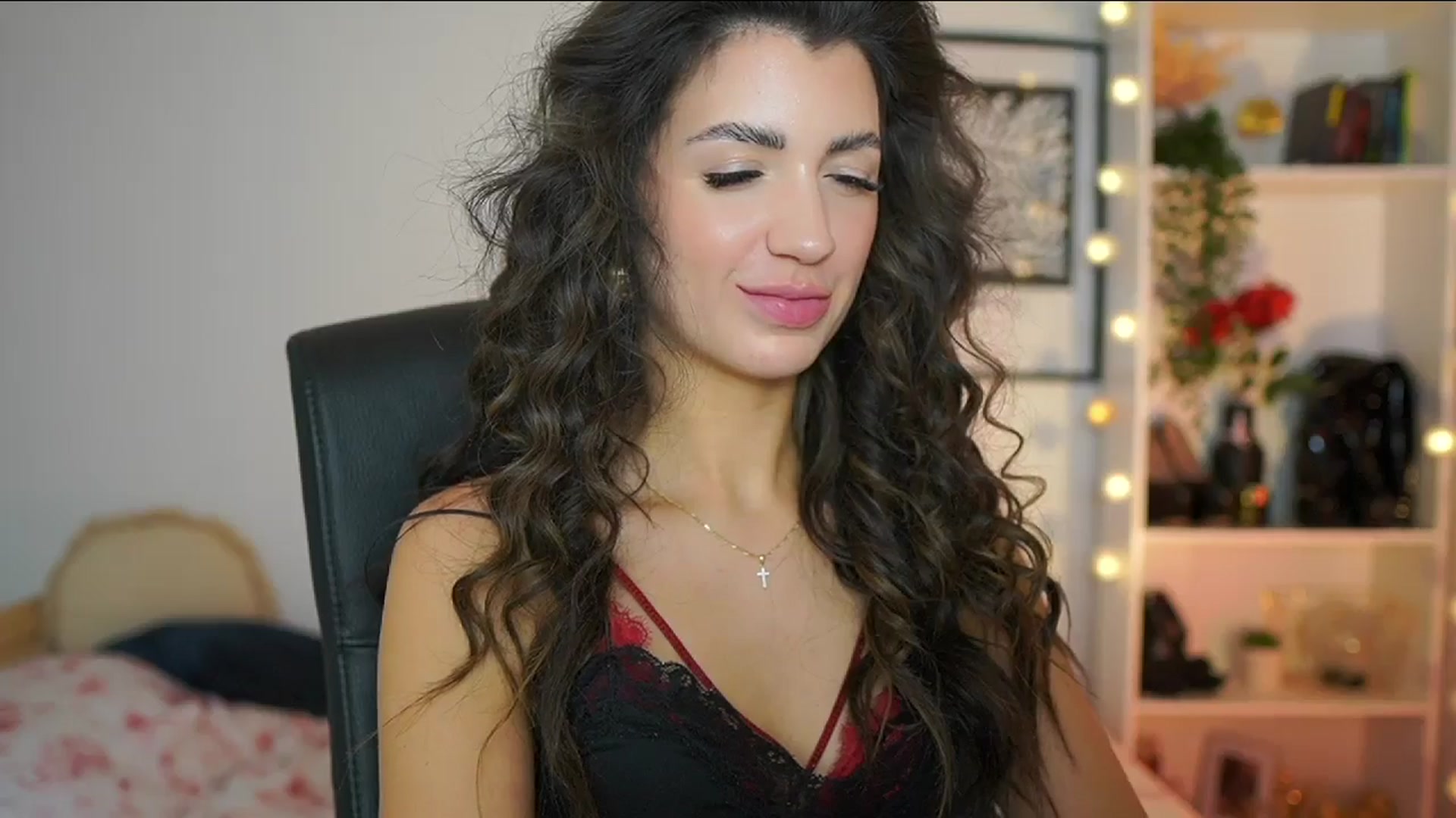 Gallery image thumbnail from Julia_Roca's myfreecams stream on, 02/20/2025, 16:45 image 17 of 20