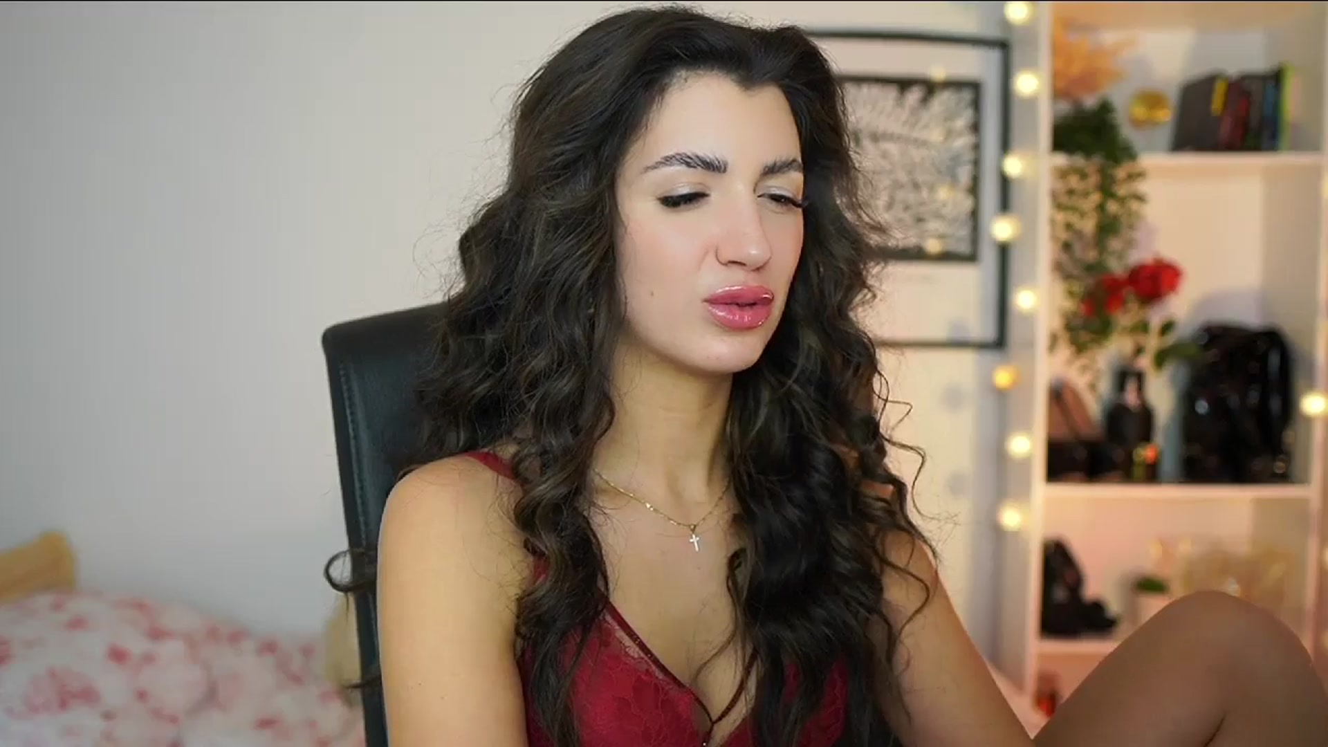 Gallery image thumbnail from Julia_Roca's myfreecams stream on, 02/20/2025, 18:20 image 18 of 20