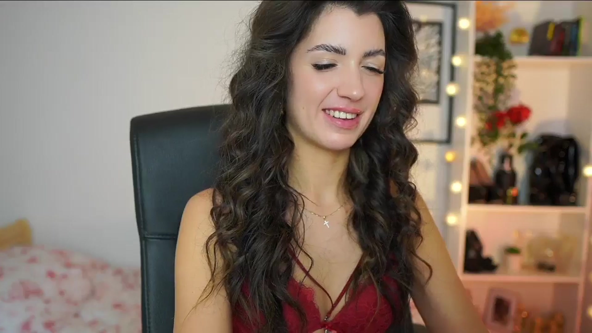 Gallery image thumbnail from Julia_Roca's myfreecams stream on, 02/20/2025, 19:10 image 16 of 20