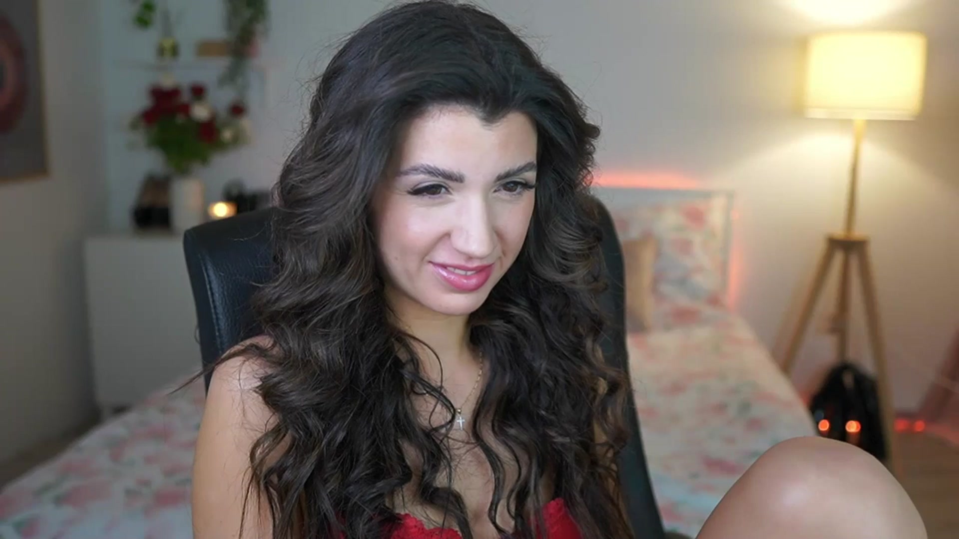 Gallery image thumbnail from Julia_Roca's myfreecams stream on, 02/21/2025, 22:44 image 4 of 20