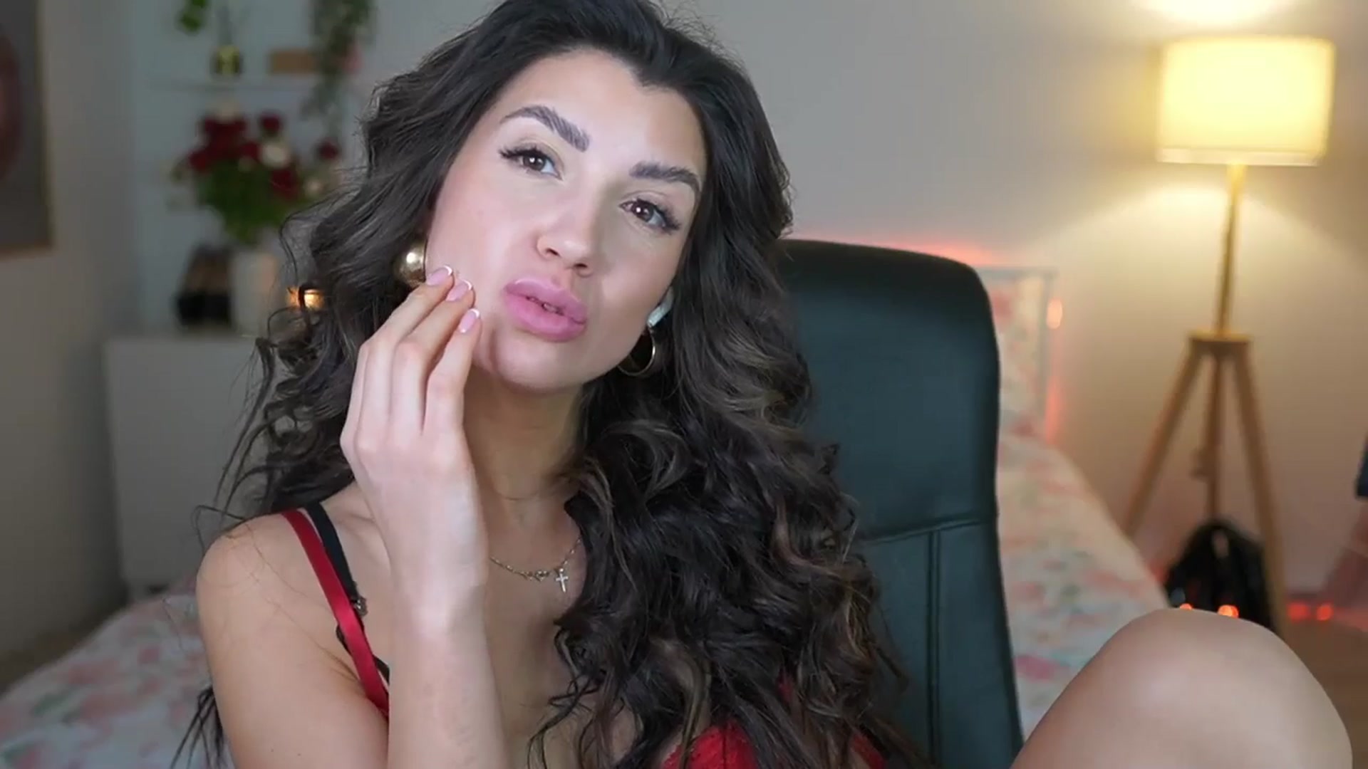Gallery image thumbnail from Julia_Roca's myfreecams stream on, 02/21/2025, 22:44 image 12 of 20
