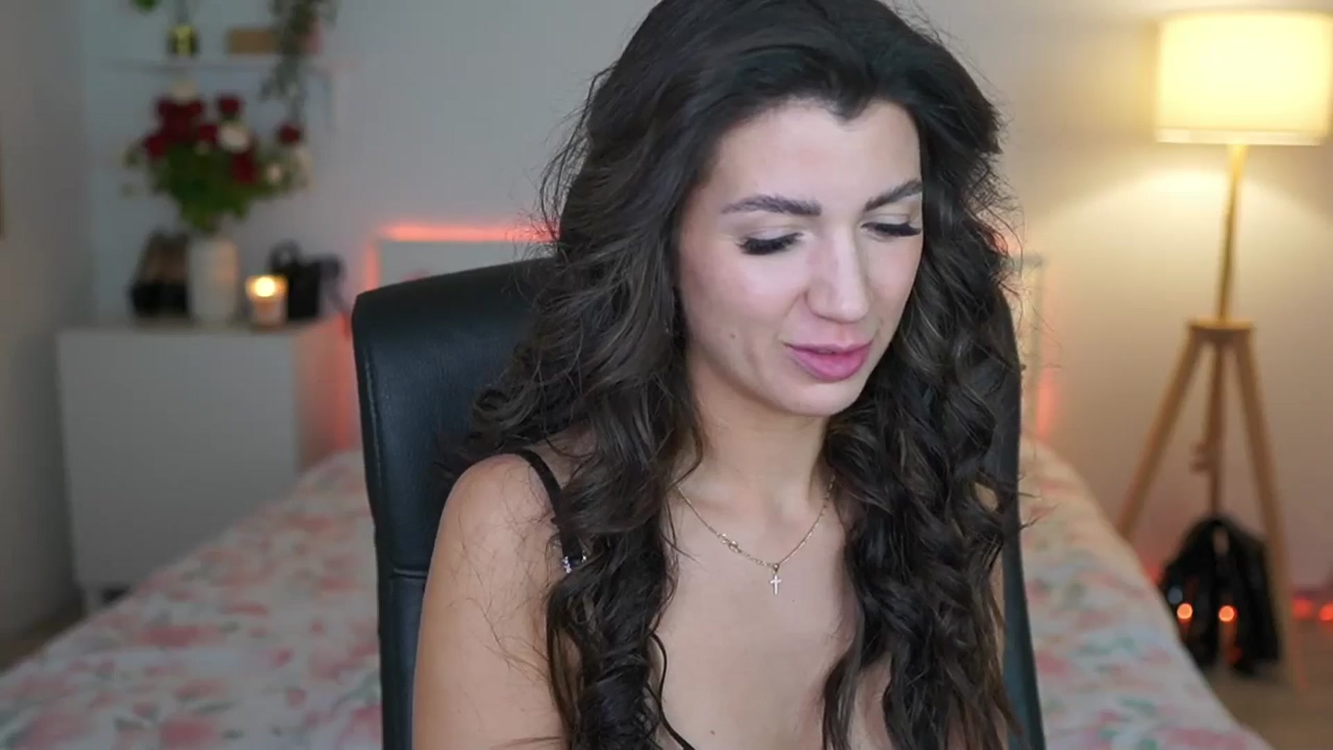 Gallery image thumbnail from Julia_Roca's myfreecams stream on, 02/22/2025, 24:09 image 6 of 20