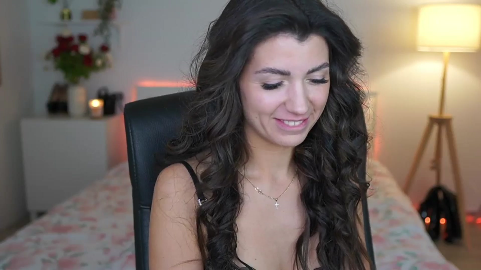 Gallery image thumbnail from Julia_Roca's myfreecams stream on, 02/22/2025, 24:09 image 12 of 20