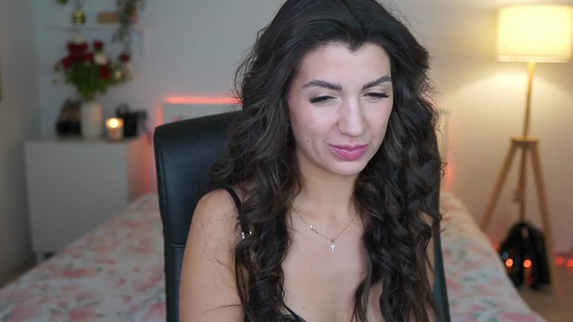 Gallery image thumbnail from Julia_Roca's myfreecams stream on, 02/22/2025, 24:09 image 8 of 20