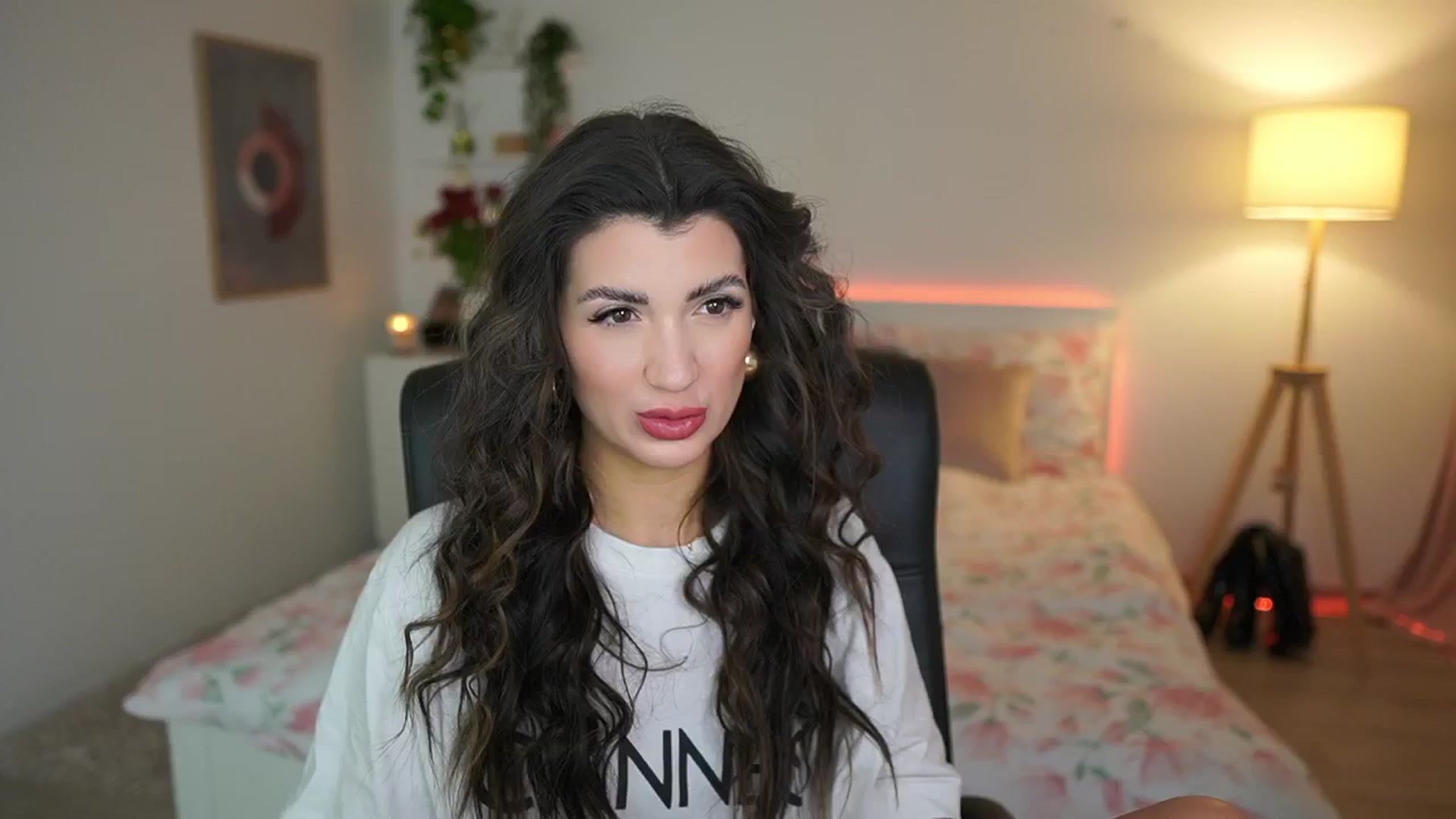 Gallery image thumbnail from Julia_Roca's myfreecams stream on, 02/24/2025, 10:47 image 3 of 20