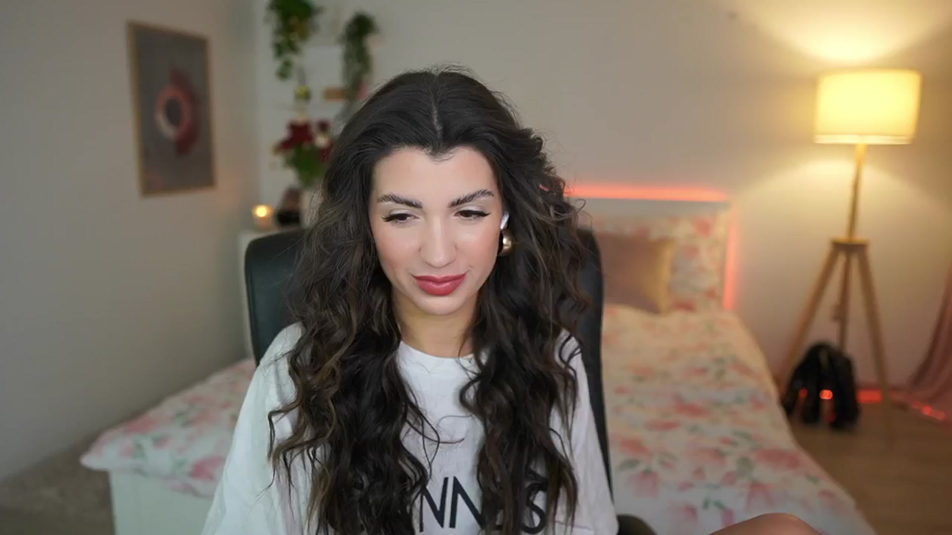 Gallery image thumbnail from Julia_Roca's myfreecams stream on, 02/24/2025, 10:47 image 2 of 20