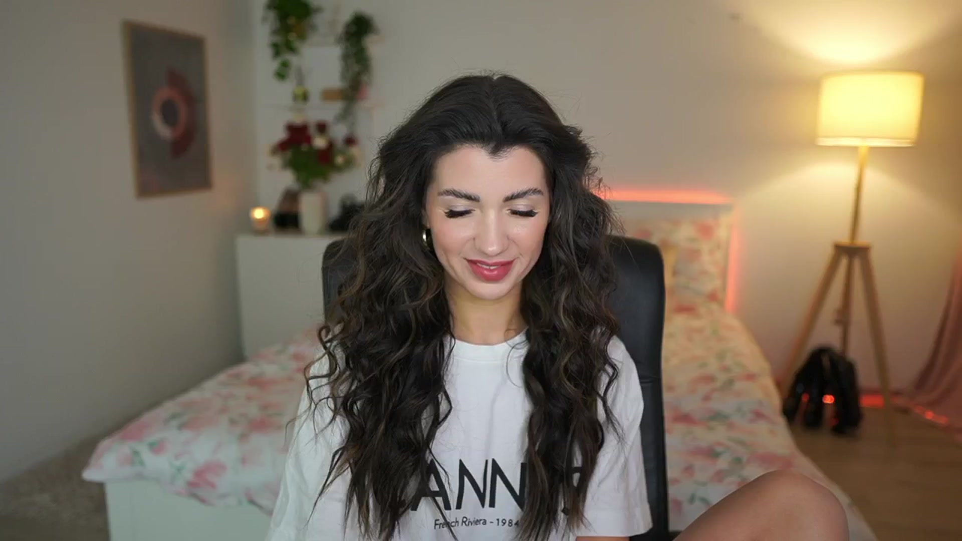 Gallery image thumbnail from Julia_Roca's myfreecams stream on, 02/24/2025, 10:47 image 12 of 20