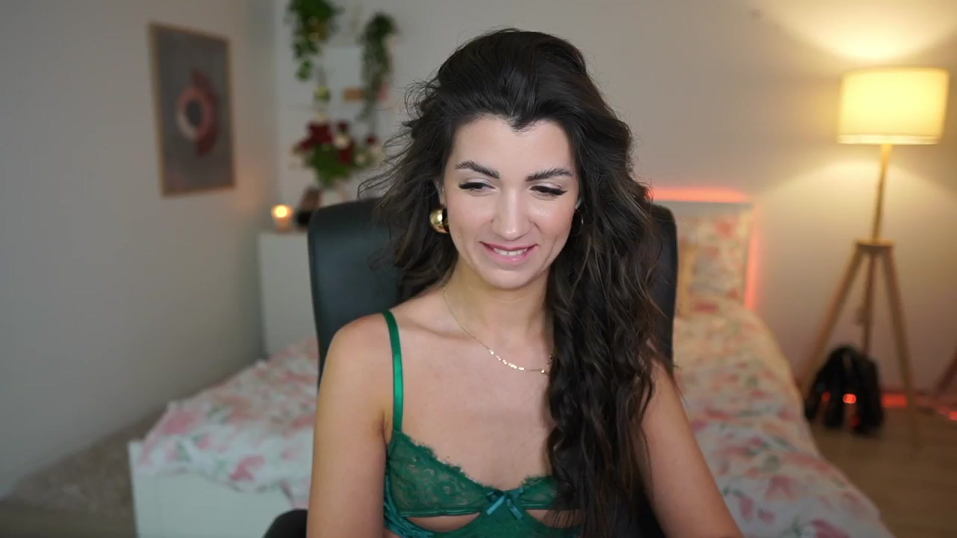 Gallery image thumbnail from Julia_Roca's myfreecams stream on, 02/24/2025, 13:12 image 1 of 20