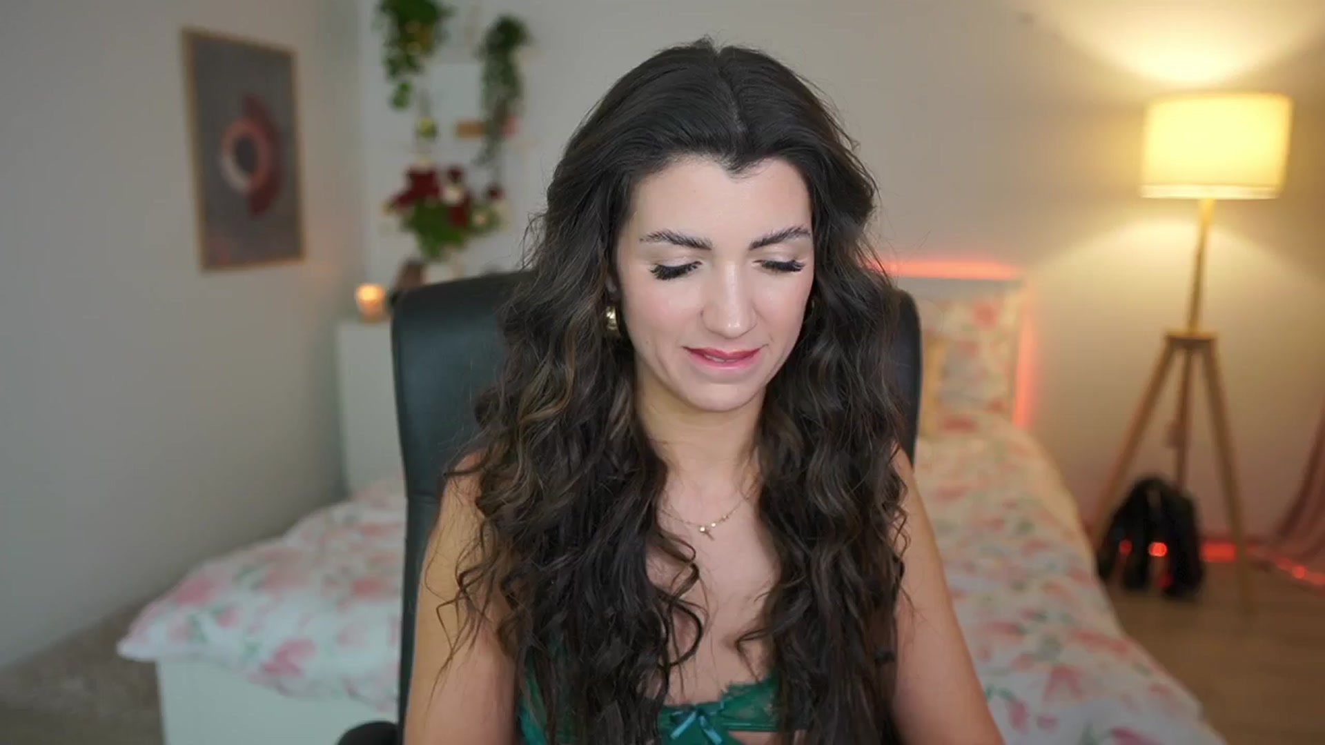 Gallery image thumbnail from Julia_Roca's myfreecams stream on, 02/24/2025, 14:22 image 19 of 20