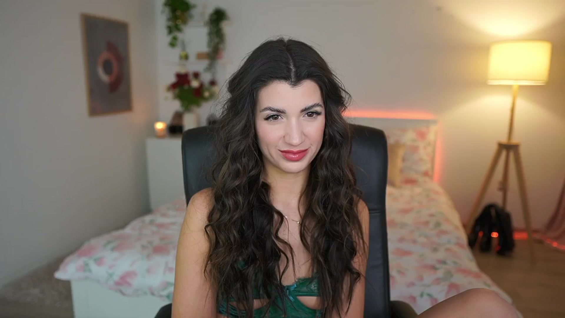 Gallery image thumbnail from Julia_Roca's myfreecams stream on, 02/24/2025, 14:22 image 4 of 20