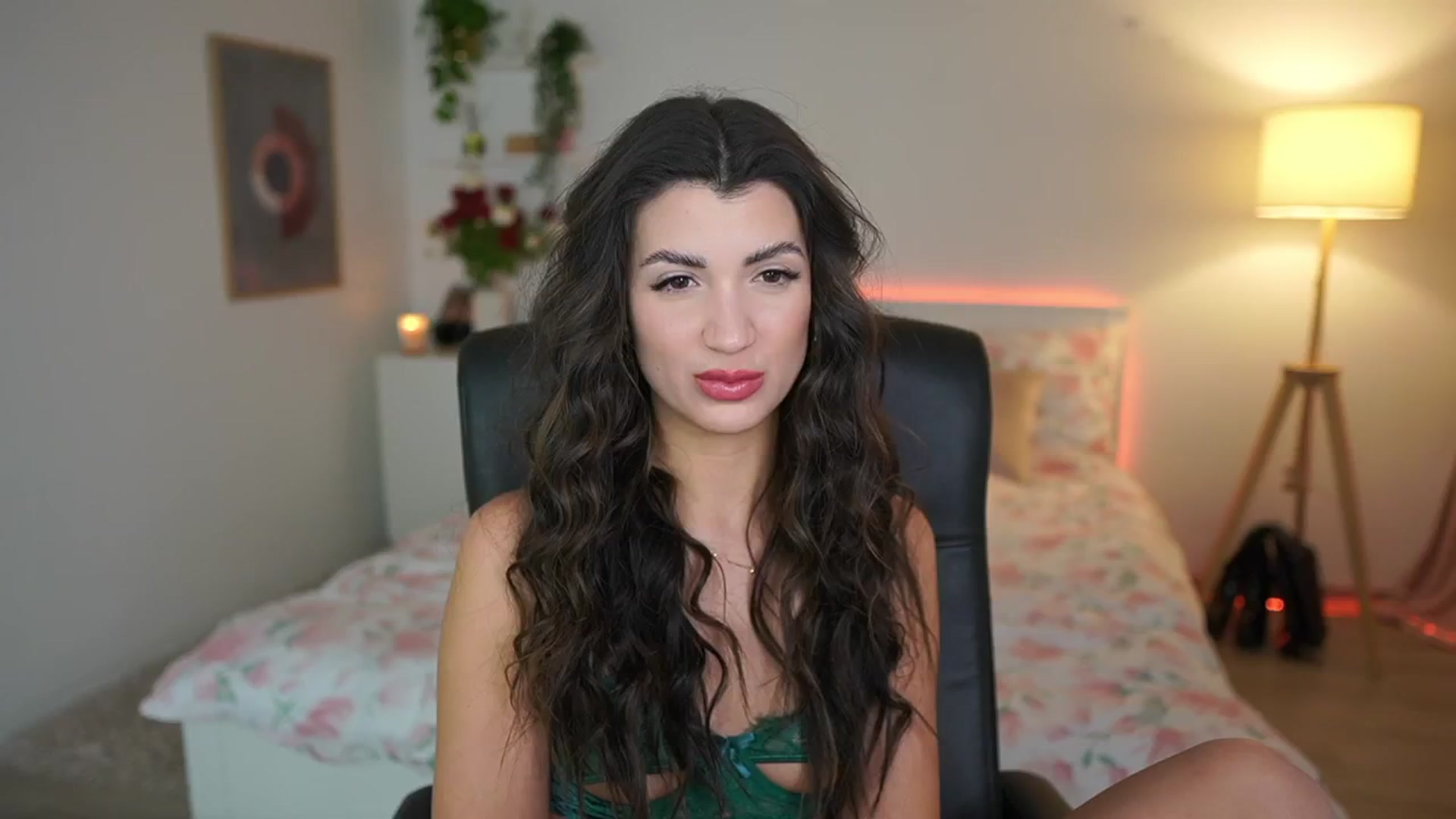 Gallery image thumbnail from Julia_Roca's myfreecams stream on, 02/24/2025, 14:22 image 5 of 20