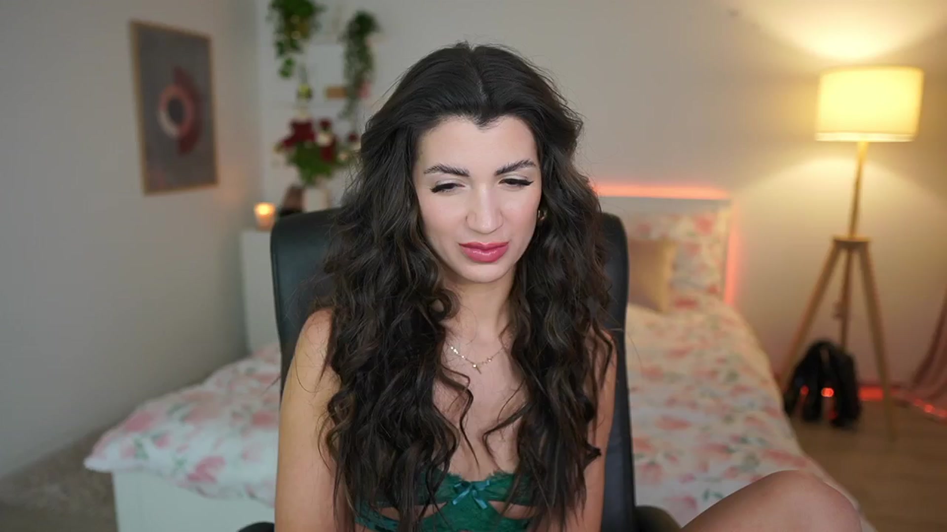 Gallery image thumbnail from Julia_Roca's myfreecams stream on, 02/24/2025, 14:22 image 16 of 20