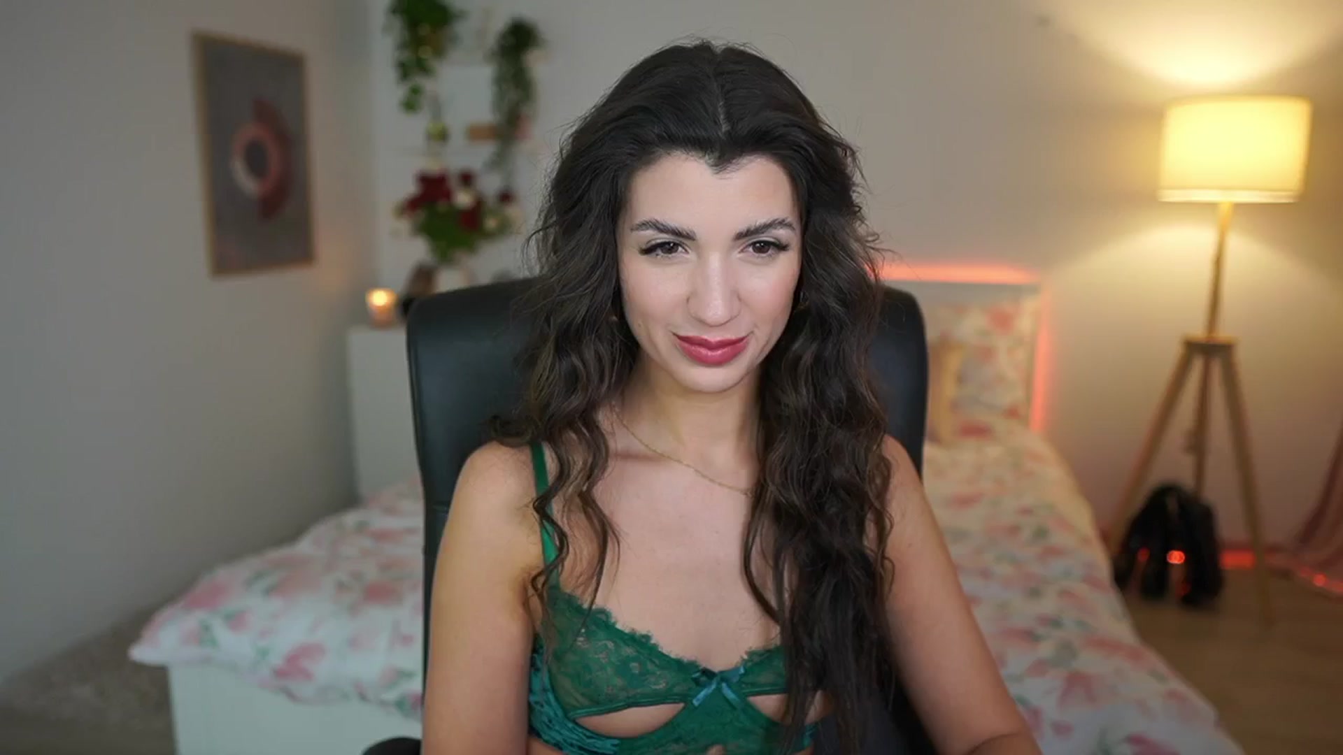 Gallery image thumbnail from Julia_Roca's myfreecams stream on, 02/24/2025, 14:22 image 8 of 20