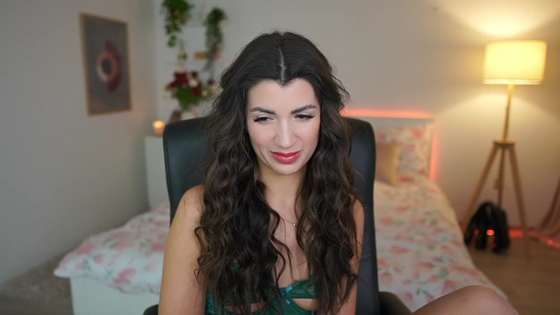 Gallery image thumbnail from Julia_Roca's myfreecams stream on, 02/24/2025, 14:22 image 3 of 20