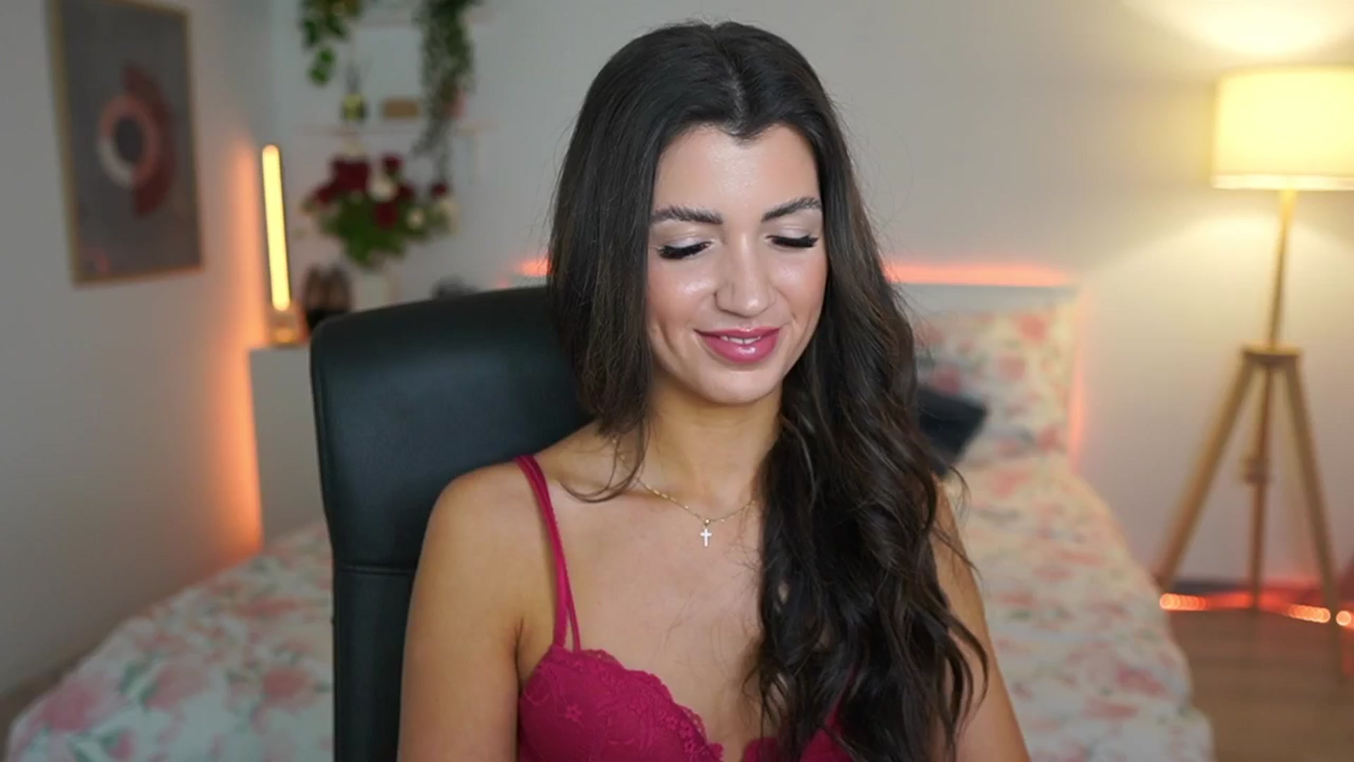 Gallery image thumbnail from Julia_Roca's myfreecams stream on, 03/06/2025, 17:27 image 19 of 20