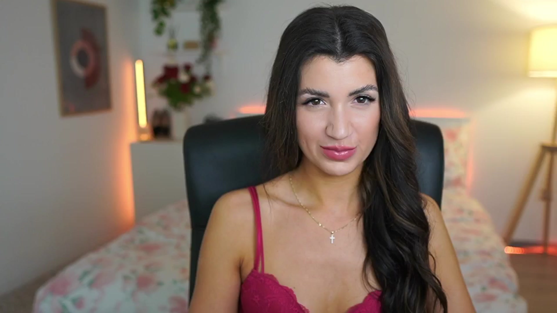 Gallery image thumbnail from Julia_Roca's myfreecams stream on, 03/06/2025, 18:21 image 5 of 20