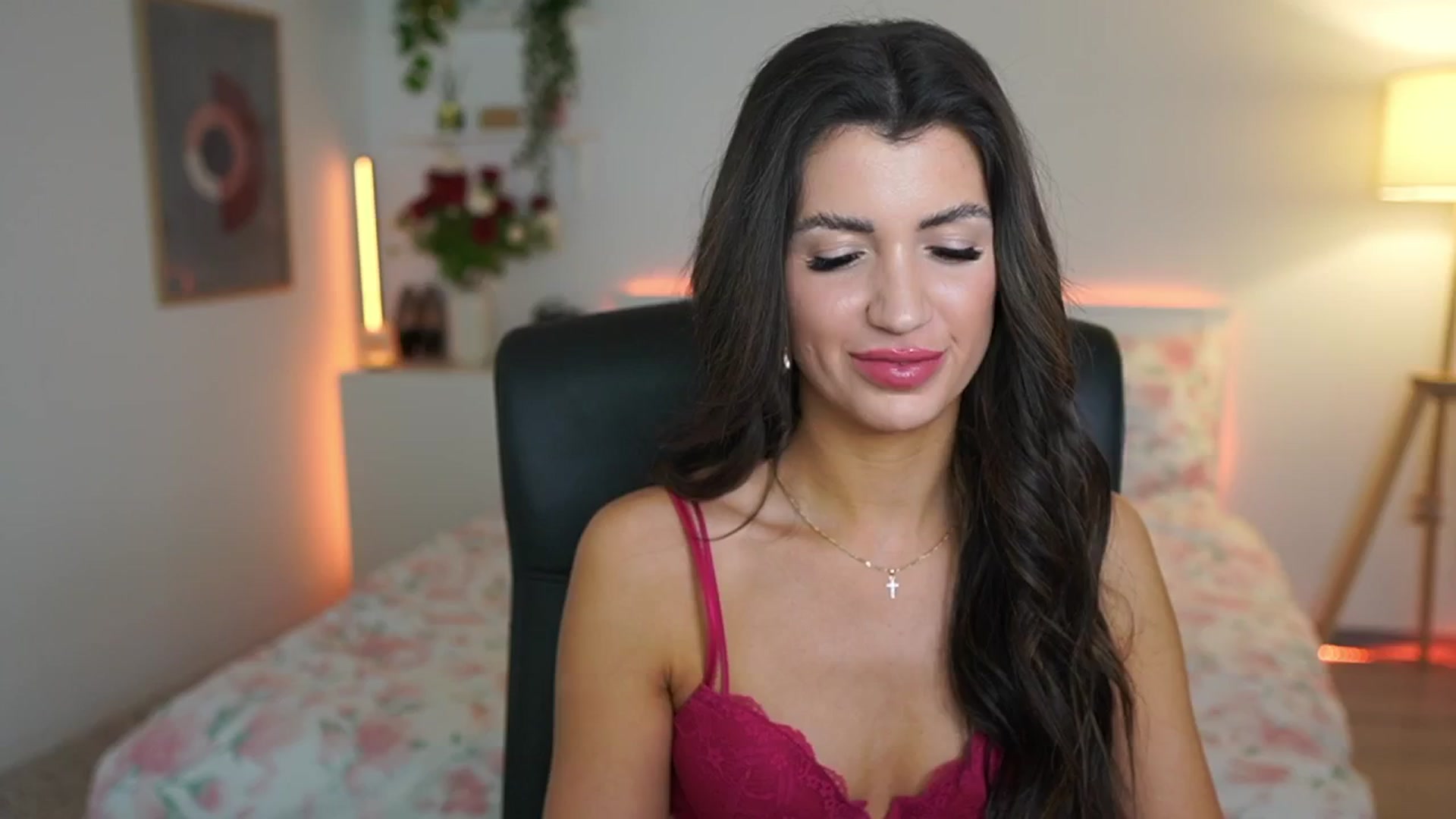 Gallery image thumbnail from Julia_Roca's myfreecams stream on, 03/06/2025, 19:10 image 15 of 20