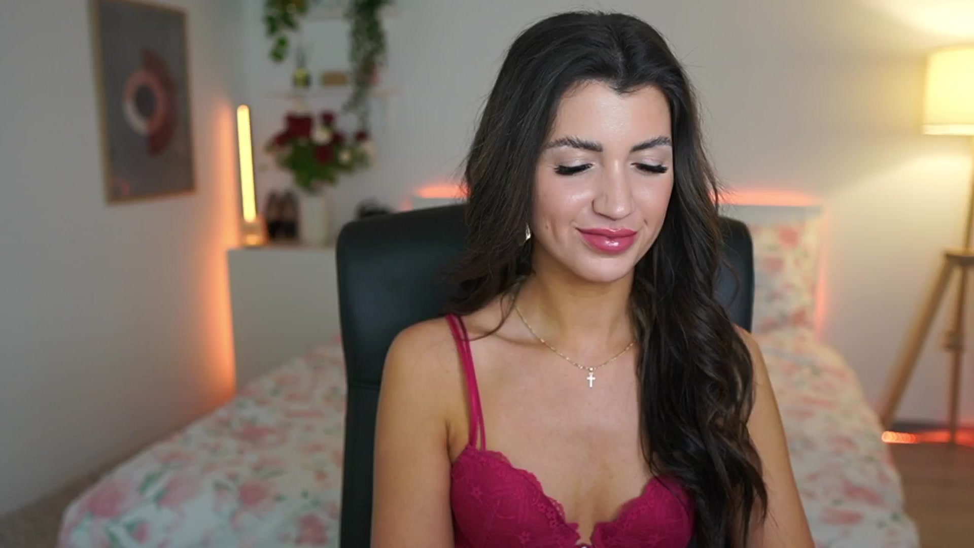 Gallery image thumbnail from Julia_Roca's myfreecams stream on, 03/06/2025, 19:10 image 13 of 20