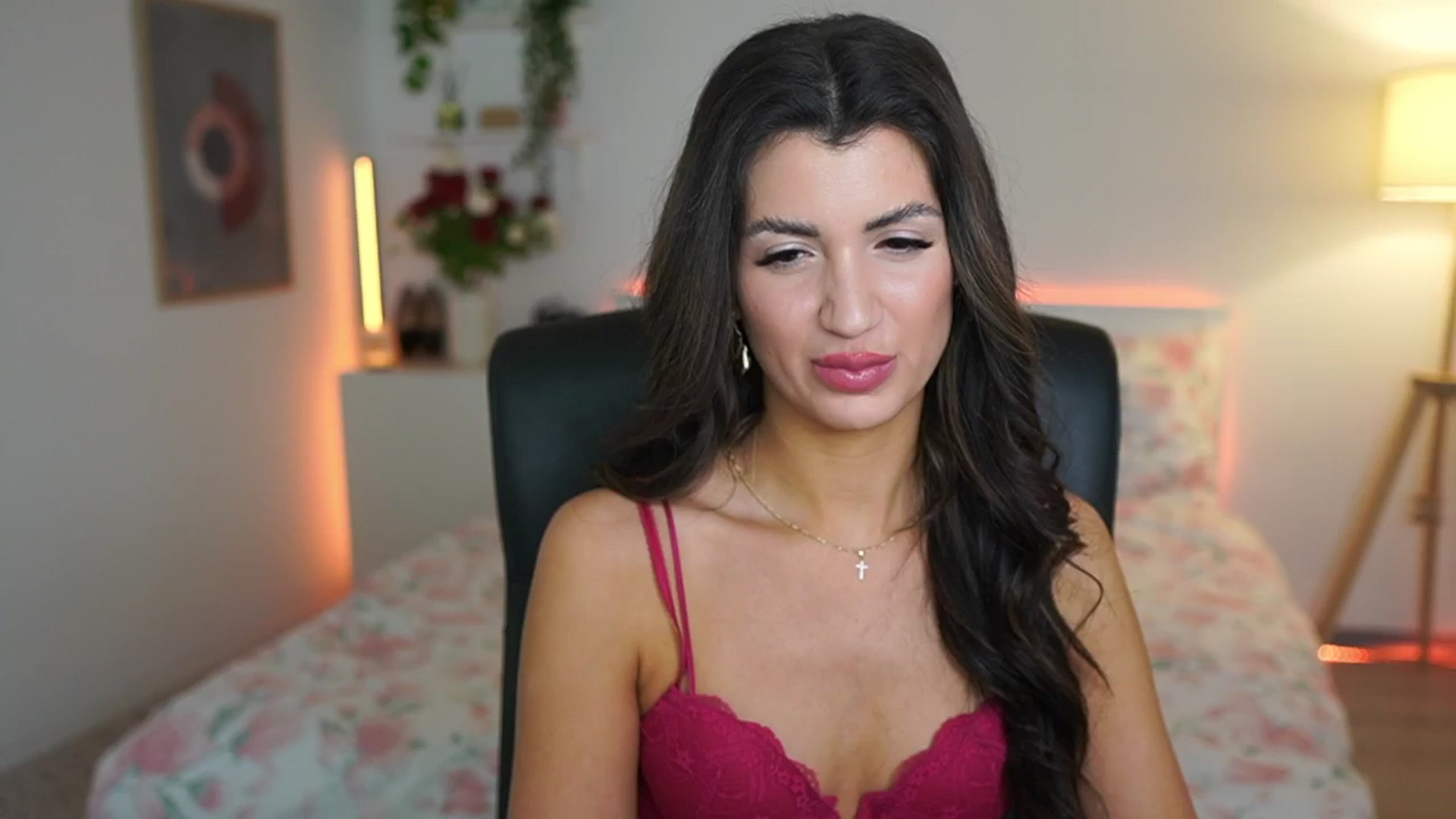 Gallery image thumbnail from Julia_Roca's myfreecams stream on, 03/06/2025, 19:10 image 20 of 20