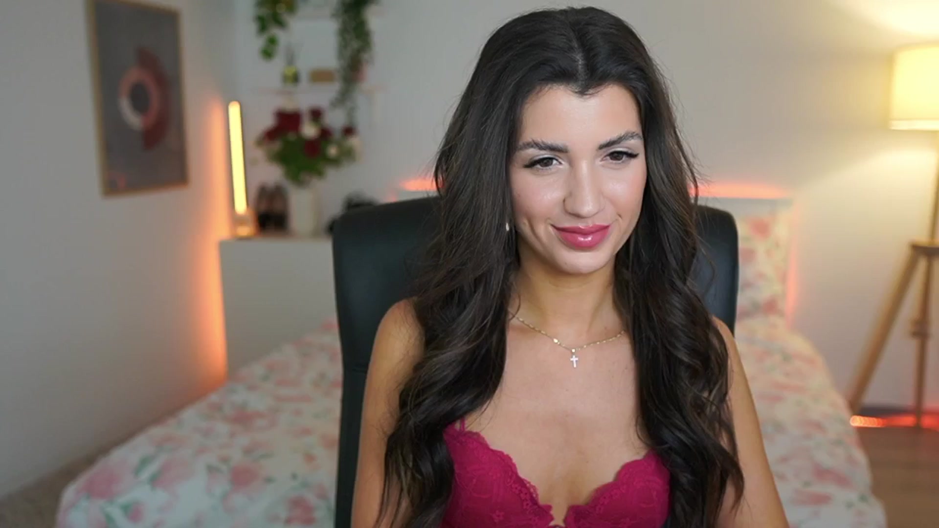 Gallery image thumbnail from Julia_Roca's myfreecams stream on, 03/06/2025, 19:10 image 12 of 20