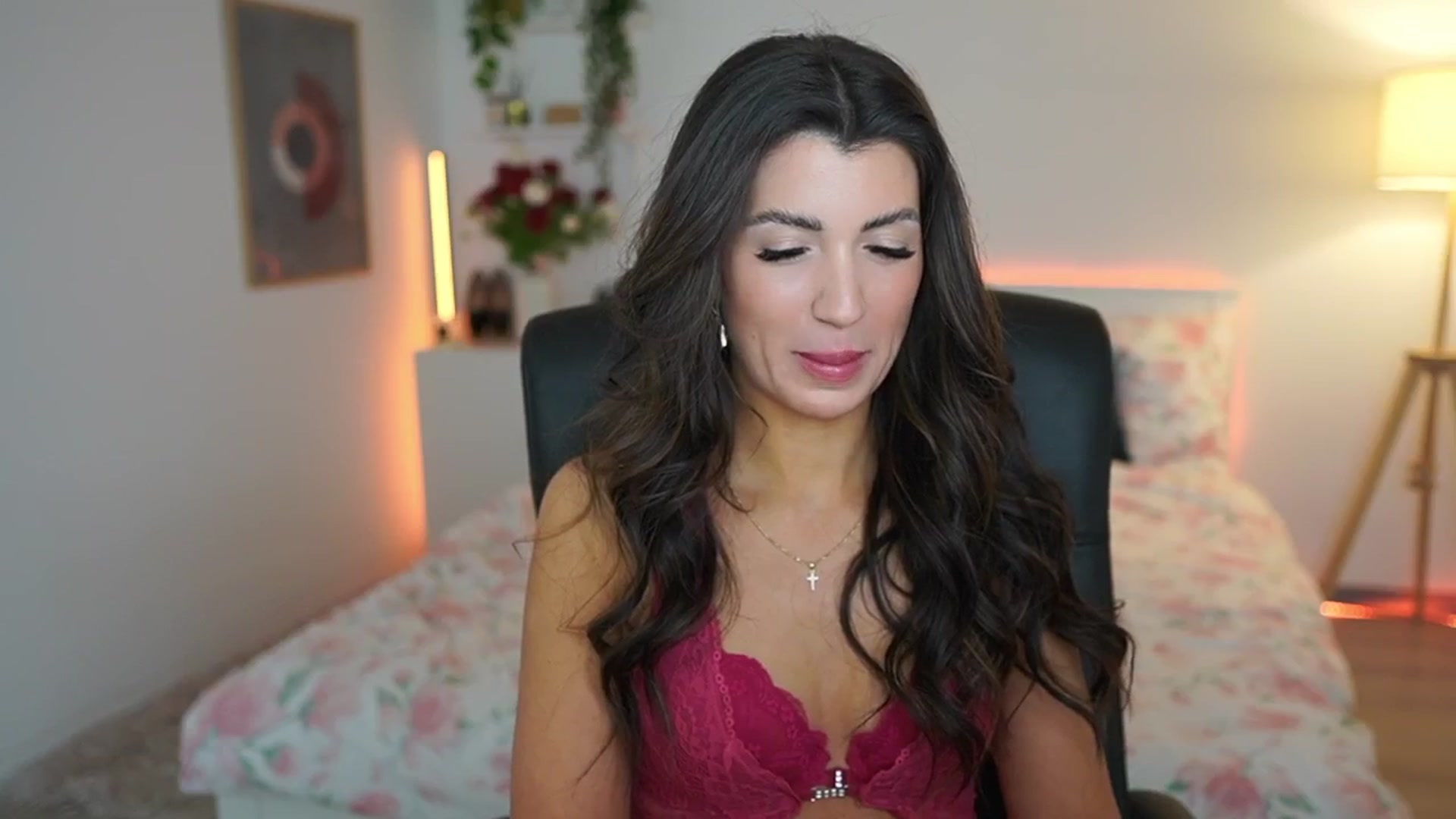 Gallery image thumbnail from Julia_Roca's myfreecams stream on, 03/08/2025, 20:23 image 10 of 20
