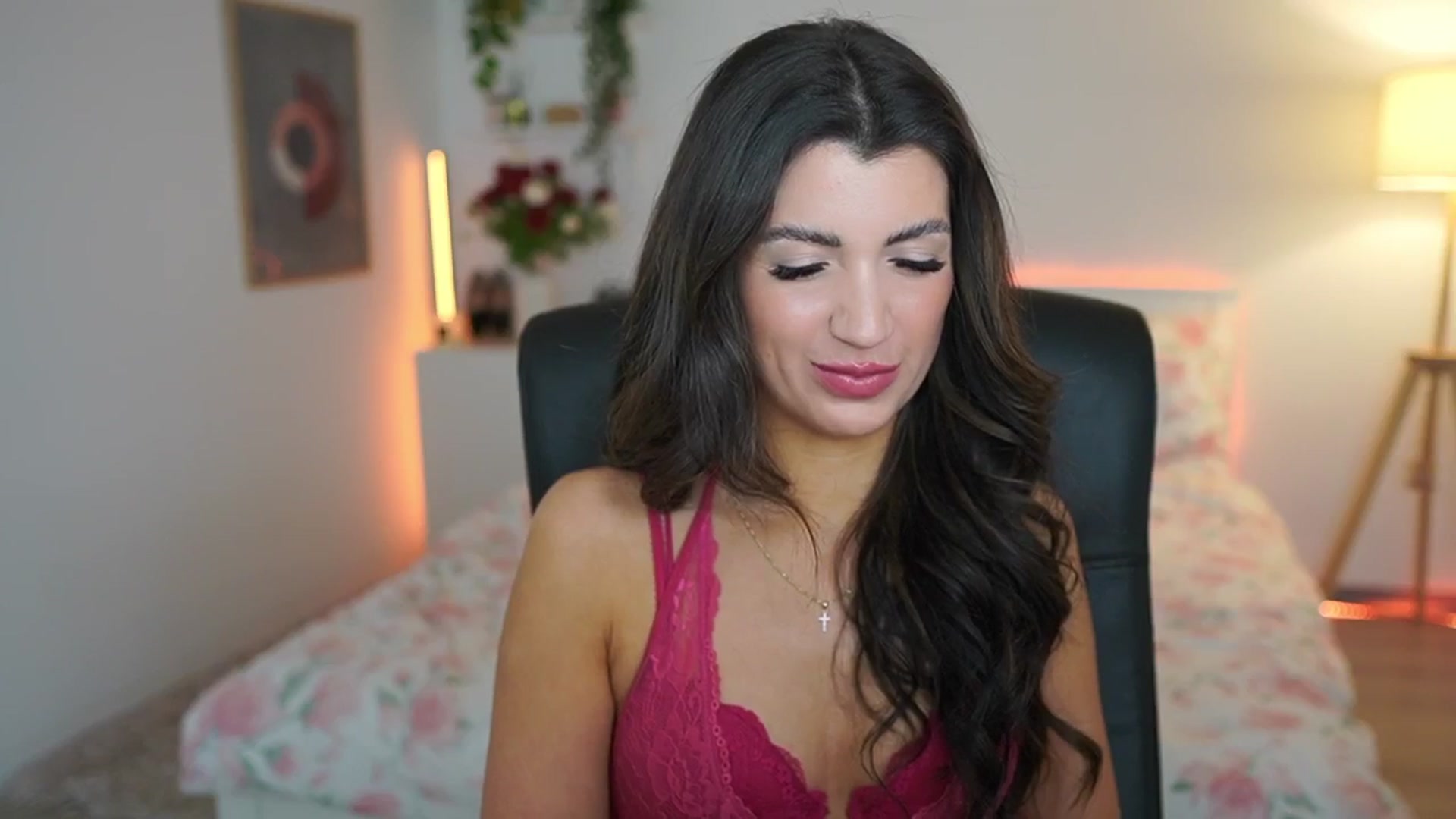 Gallery image thumbnail from Julia_Roca's myfreecams stream on, 03/08/2025, 20:23 image 5 of 20