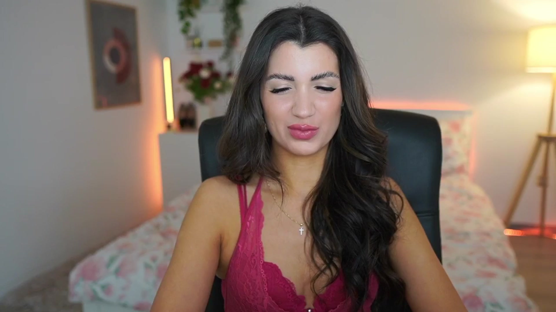 Gallery image thumbnail from Julia_Roca's myfreecams stream on, 03/08/2025, 20:23 image 4 of 20