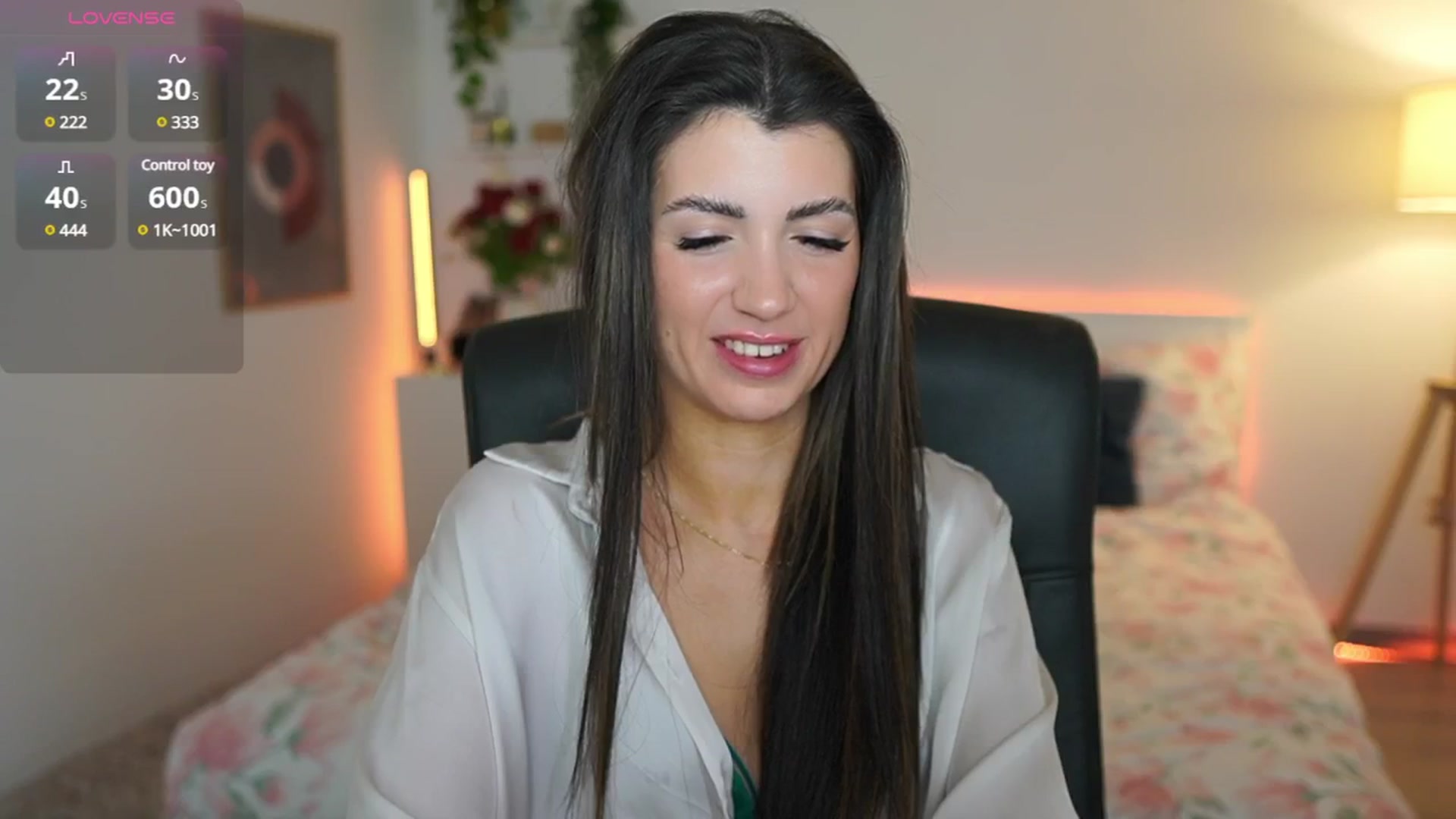 Gallery image thumbnail from Julia_Roca's myfreecams stream on, 03/12/2025, 20:17 image 15 of 20