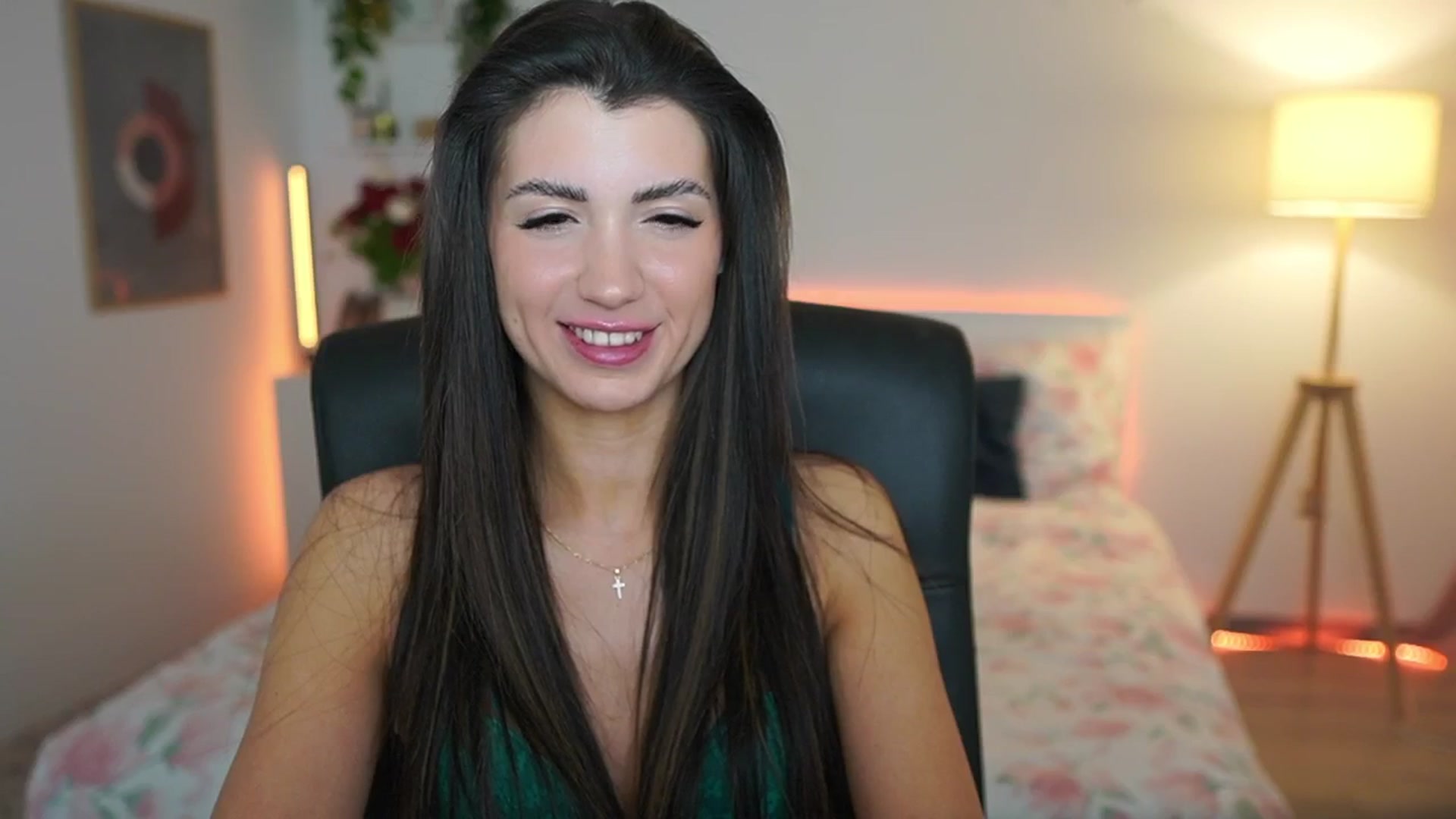 Gallery image thumbnail from Julia_Roca's myfreecams stream on, 03/12/2025, 23:21 image 7 of 20