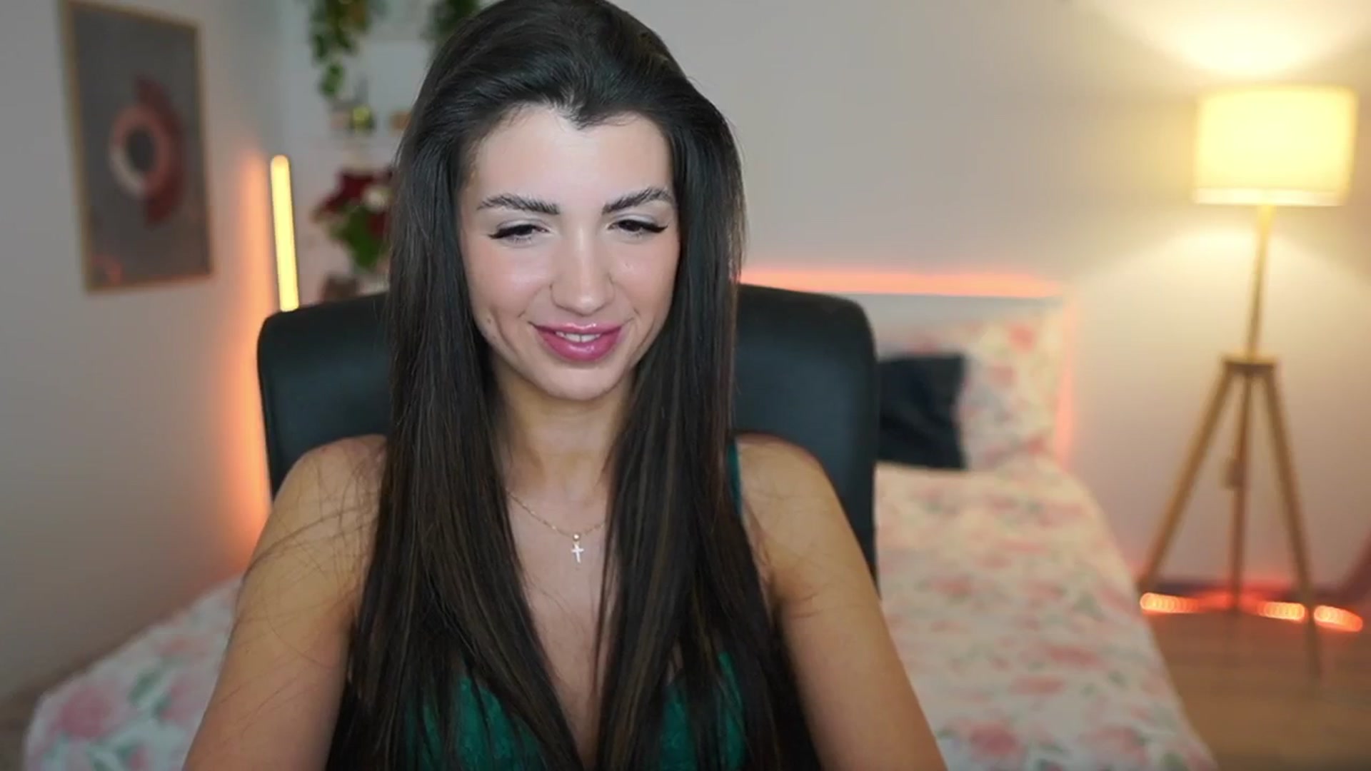 Gallery image thumbnail from Julia_Roca's myfreecams stream on, 03/12/2025, 23:21 image 8 of 20