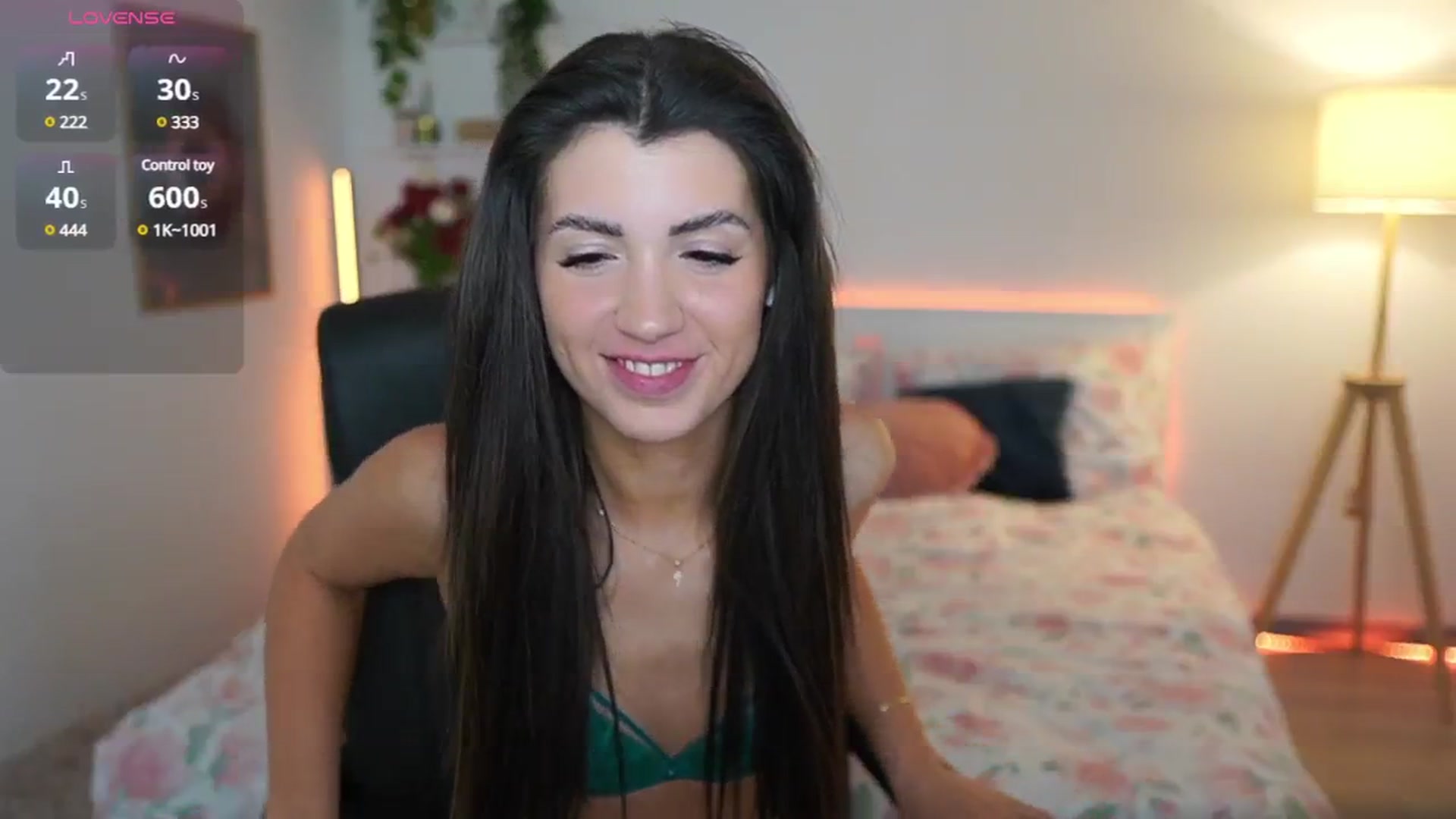Gallery image thumbnail from Julia_Roca's myfreecams stream on, 03/13/2025, 24:26 image 17 of 20