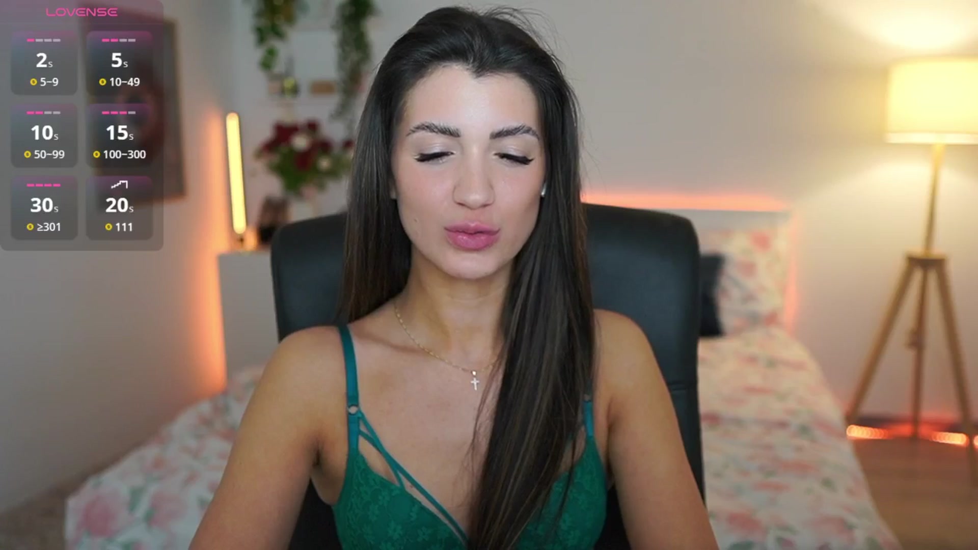 Gallery image thumbnail from Julia_Roca's myfreecams stream on, 03/13/2025, 24:26 image 15 of 20