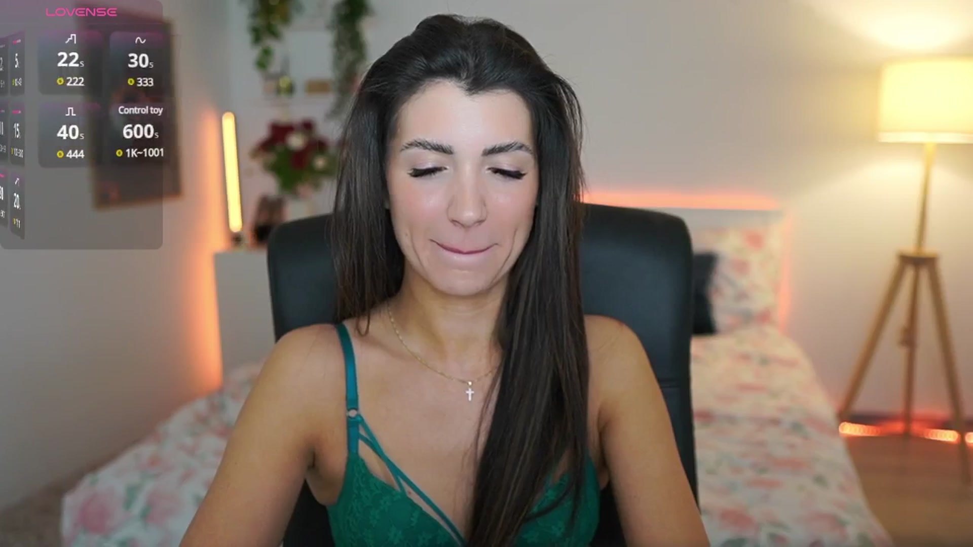 Gallery image thumbnail from Julia_Roca's myfreecams stream on, 03/13/2025, 24:26 image 16 of 20