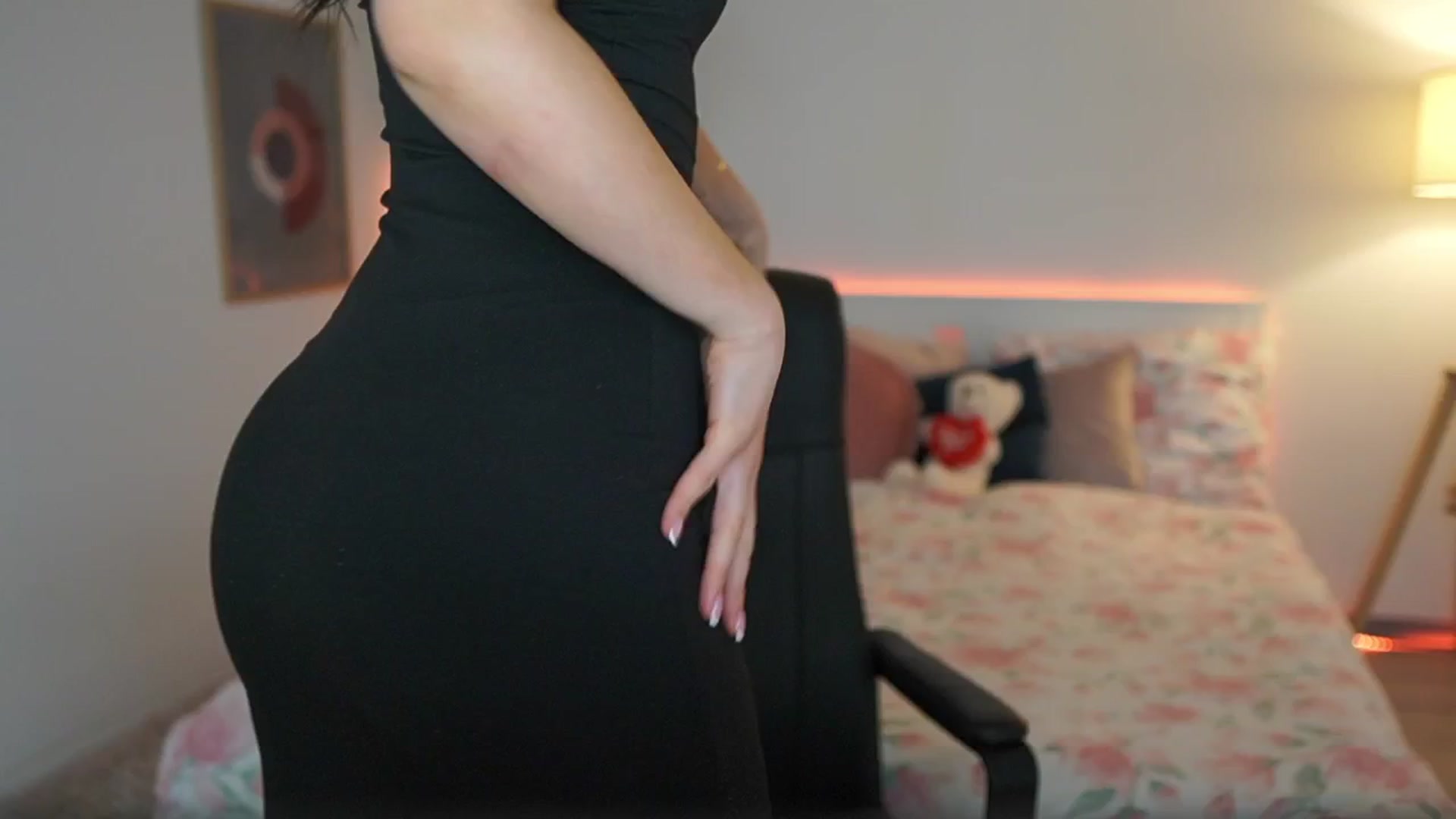 Gallery image thumbnail from Julia_Roca's myfreecams stream on, 03/14/2025, 20:20 image 2 of 20