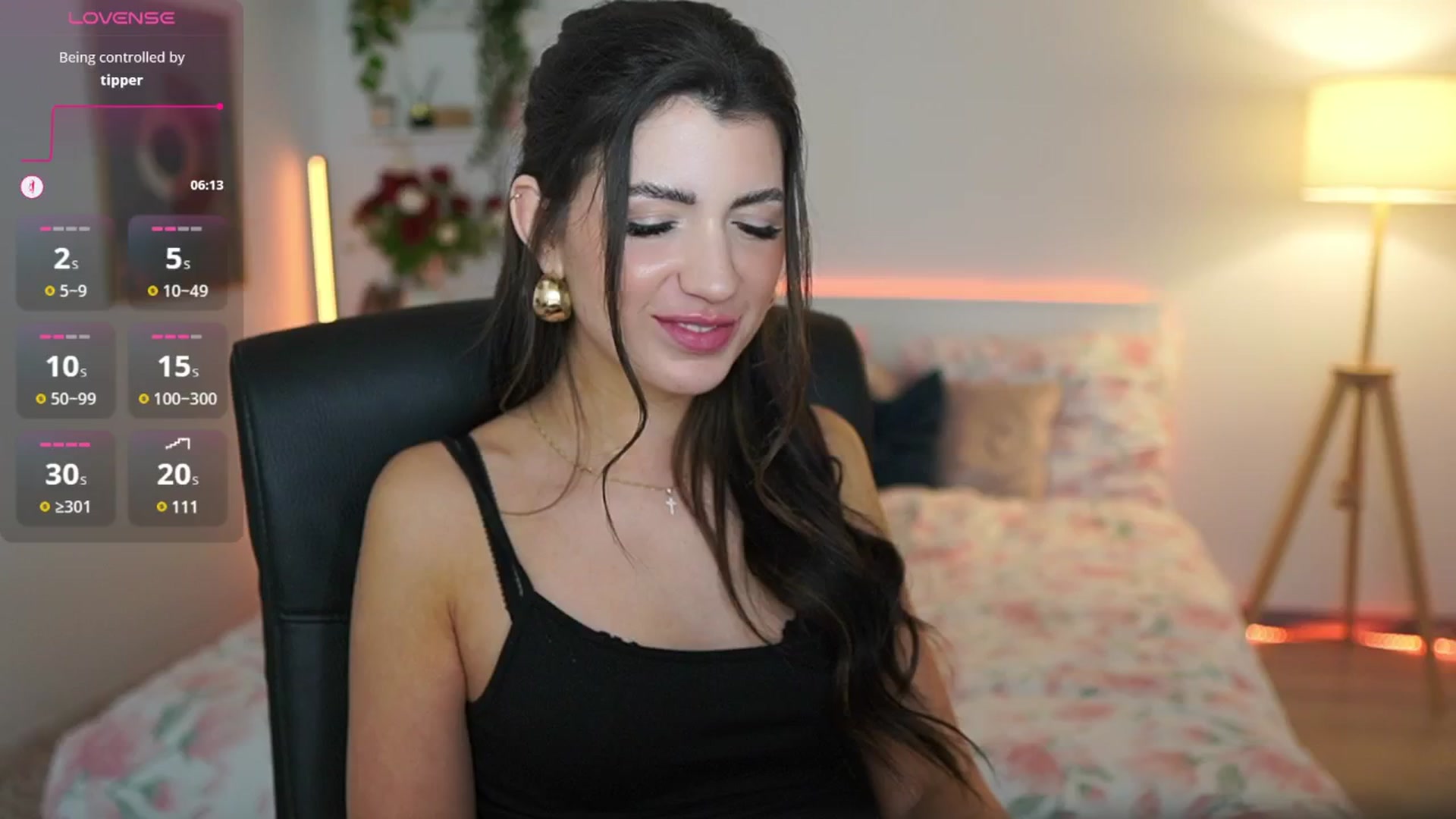 Gallery image thumbnail from Julia_Roca's myfreecams stream on, 03/14/2025, 23:03 image 13 of 20