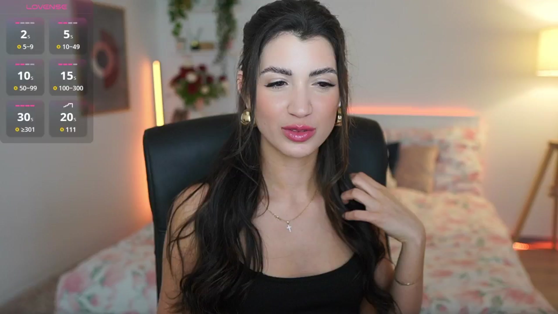 Gallery image thumbnail from Julia_Roca's myfreecams stream on, 03/14/2025, 23:03 image 2 of 20