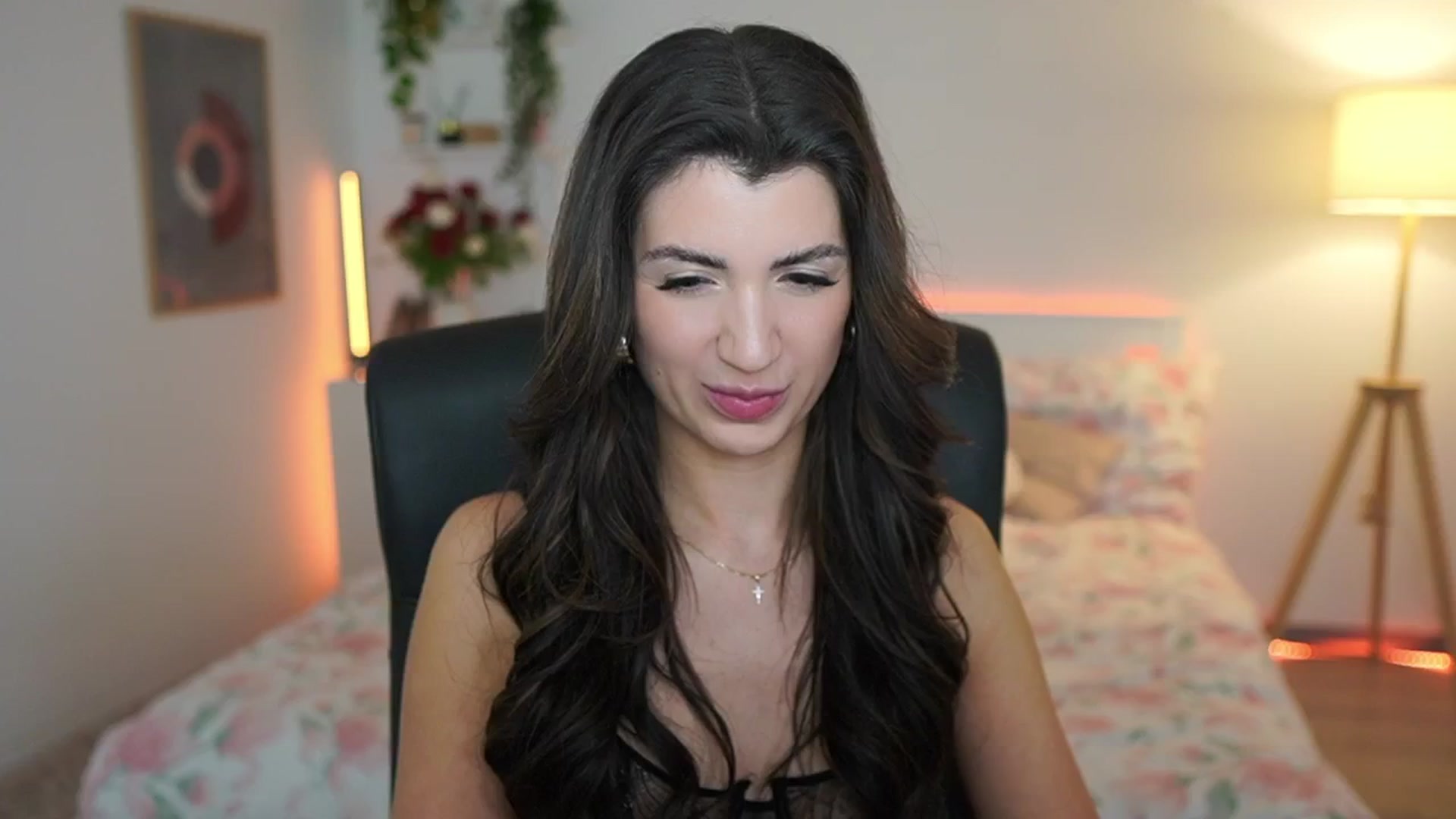 Gallery image thumbnail from Julia_Roca's myfreecams stream on, 03/15/2025, 21:57 image 20 of 20