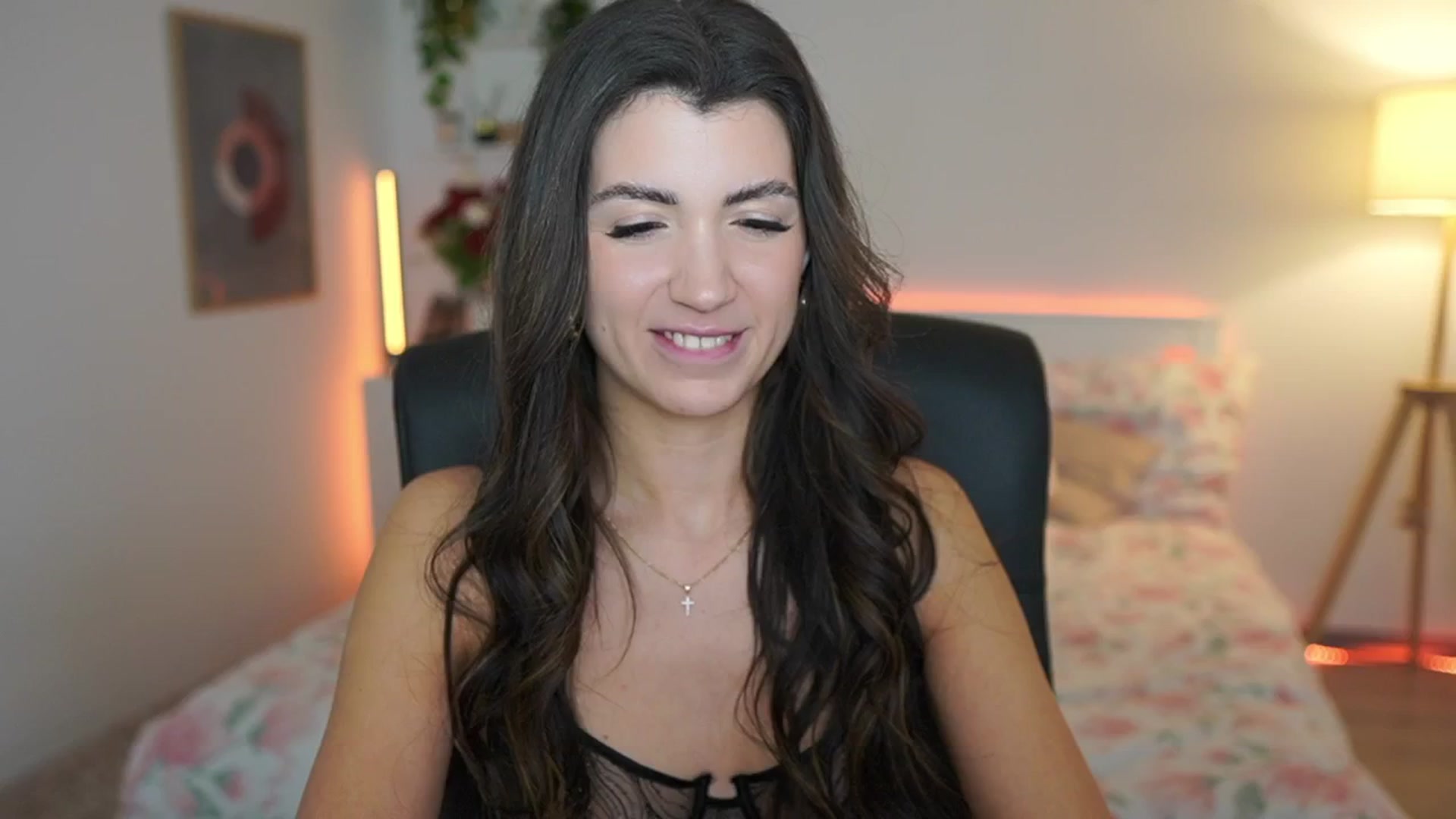 Gallery image thumbnail from Julia_Roca's myfreecams stream on, 03/15/2025, 21:57 image 12 of 20