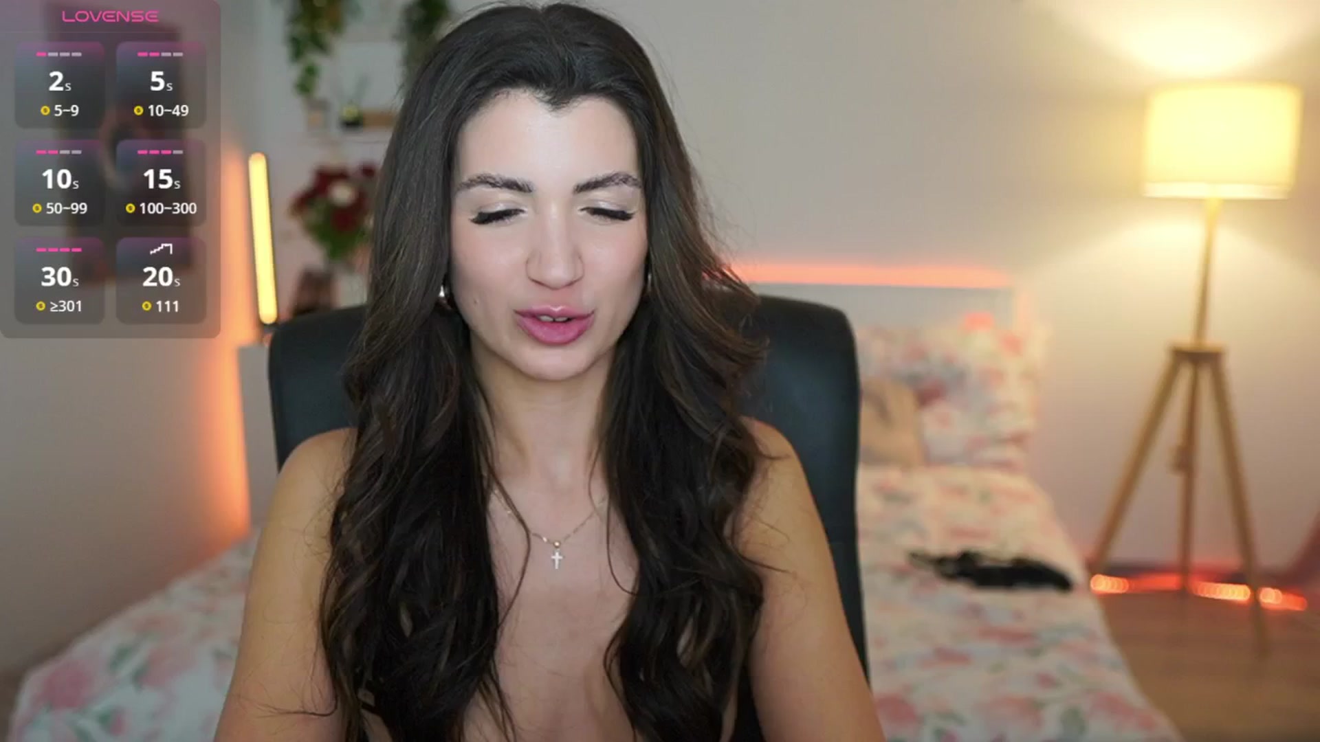 Gallery image thumbnail from Julia_Roca's myfreecams stream on, 03/16/2025, 24:39 image 12 of 20