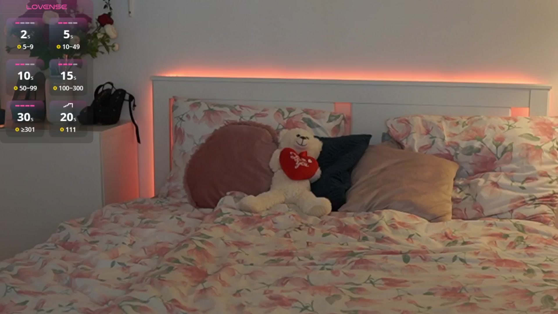 Gallery image thumbnail from Julia_Roca's myfreecams stream on, 03/16/2025, 20:11 image 3 of 20