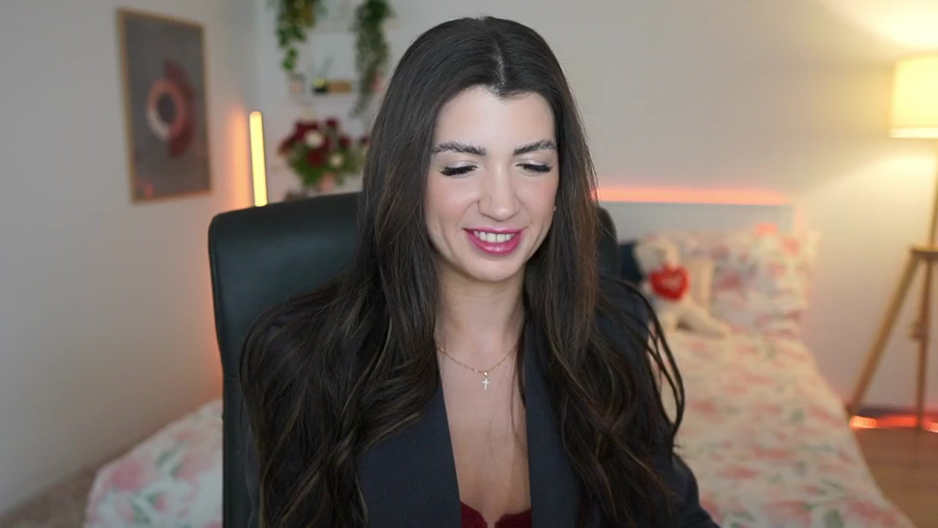 Gallery image thumbnail from Julia_Roca's myfreecams stream on, 03/16/2025, 22:07 image 9 of 20
