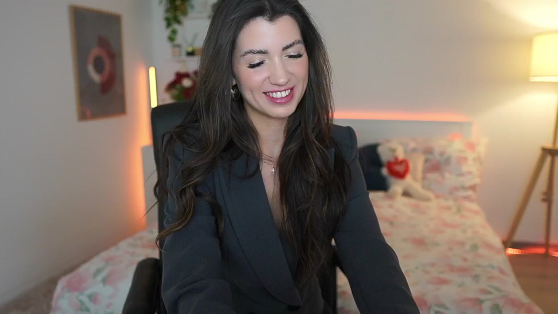 Gallery image thumbnail from Julia_Roca's myfreecams stream on, 03/16/2025, 22:07 image 20 of 20
