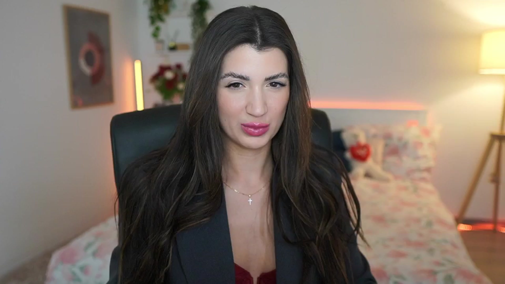 Gallery image thumbnail from Julia_Roca's myfreecams stream on, 03/16/2025, 22:07 image 3 of 20