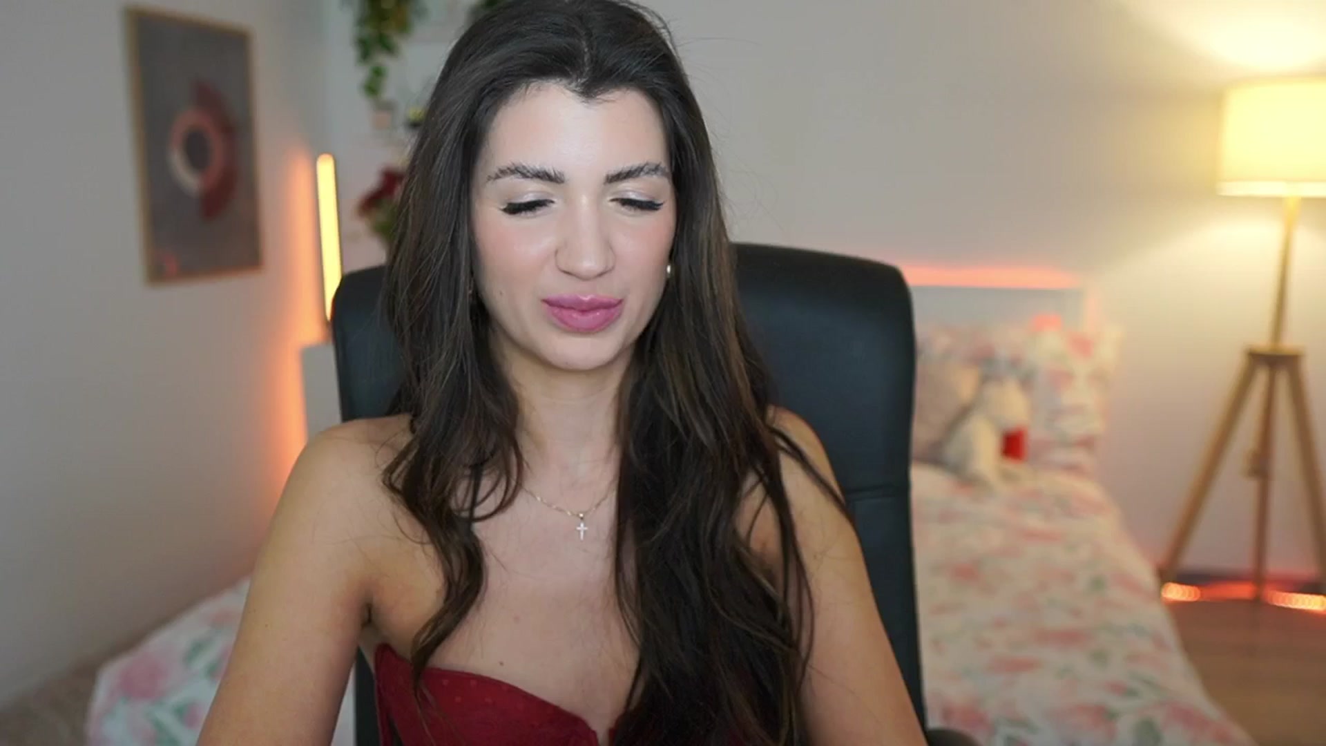 Gallery image thumbnail from Julia_Roca's myfreecams stream on, 03/17/2025, 24:20 image 19 of 20
